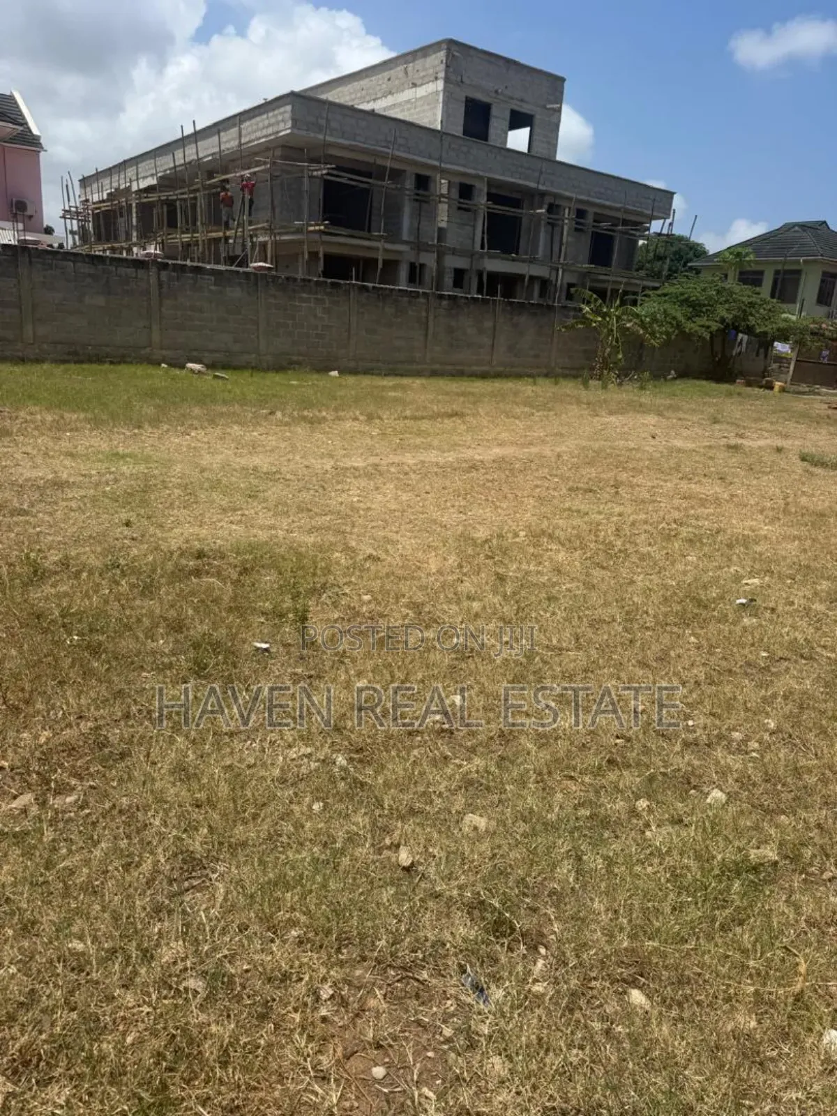 Kiwanja Kinauzwa Mbezi Beach in Mbezi Beach