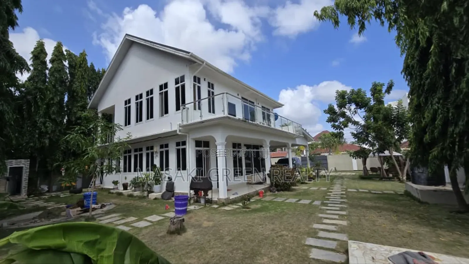 3bdrm House in Kwa Mwalimu, Mbezi Beach for sale in Mbezi Beach