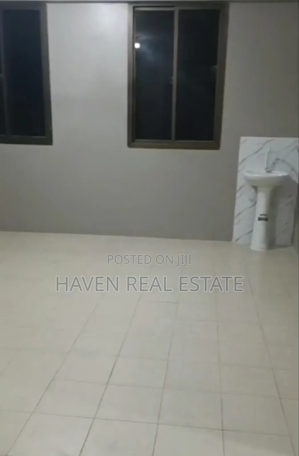3bdrm Apartment in Kariakoo for sale in Kariakoo
