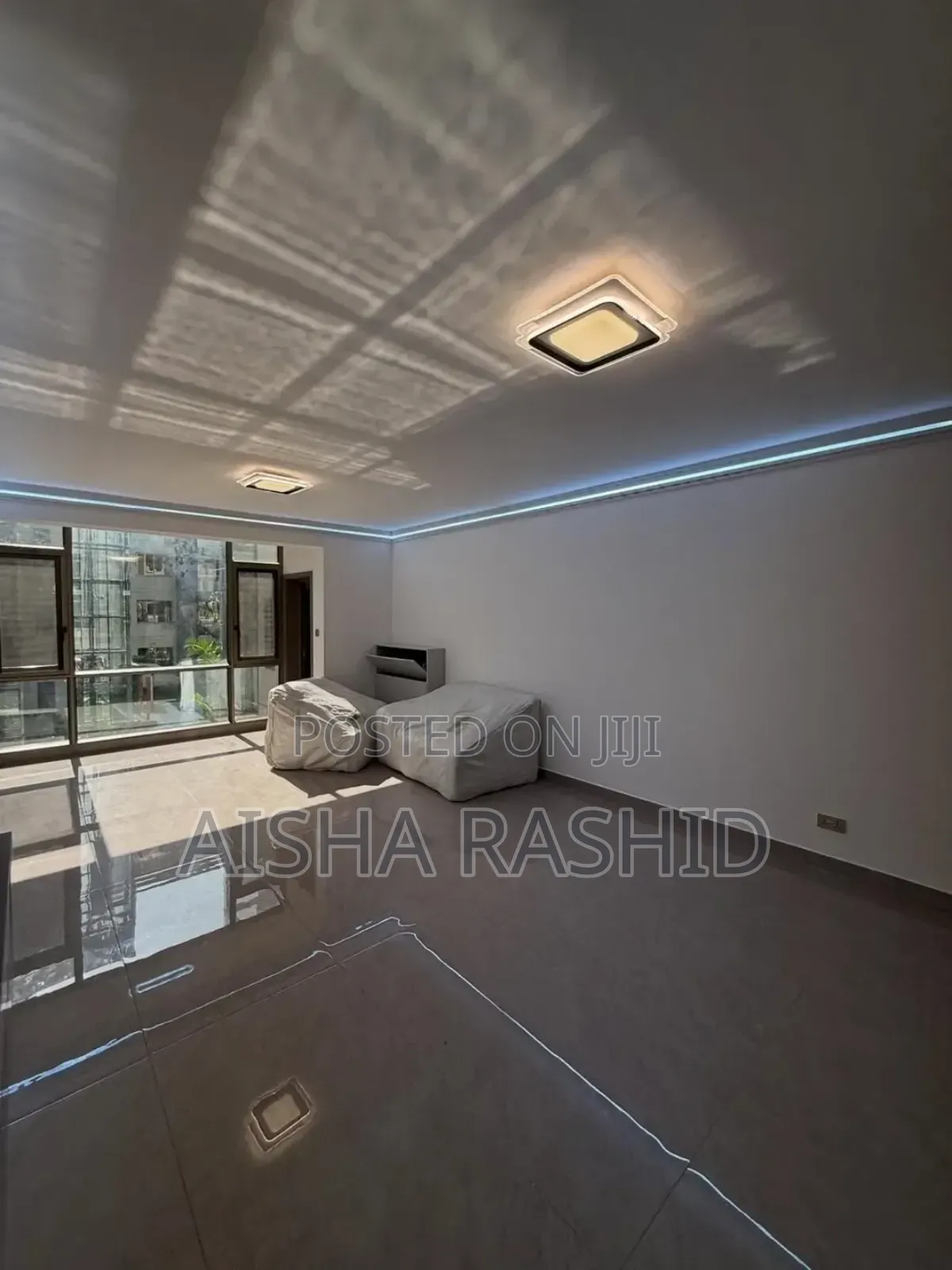 Furnished 3bdrm Apartment in Oyster Bay for sale in Oyster Bay