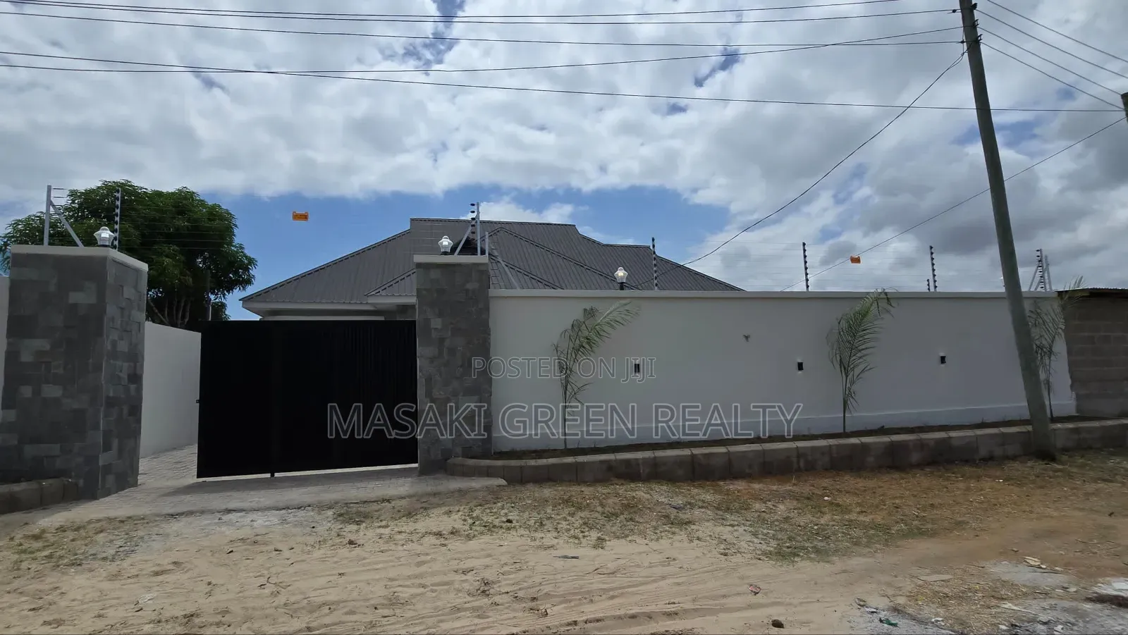 4bdrm House in Mbweni Ubungo for sale in Mbweni