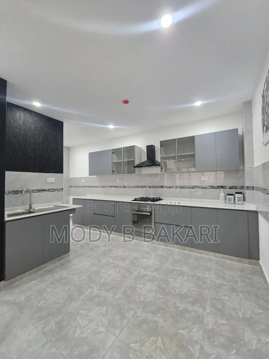 Furnished 3bdrm Apartment in Msasani for sale in Msasani