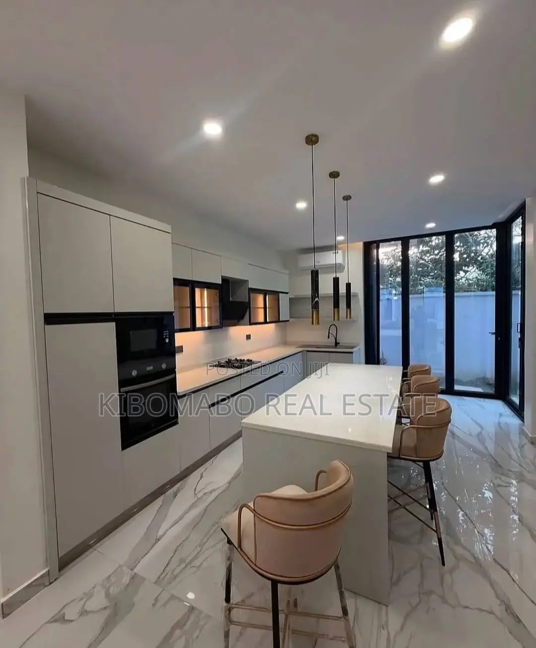 Furnished 5bdrm House in Oyster Bay for rent in Oyster Bay
