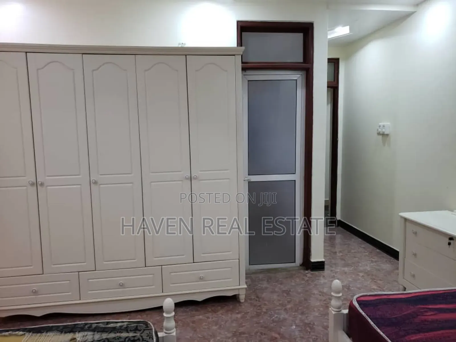 3bdrm Apartment in Msasani for sale in Msasani