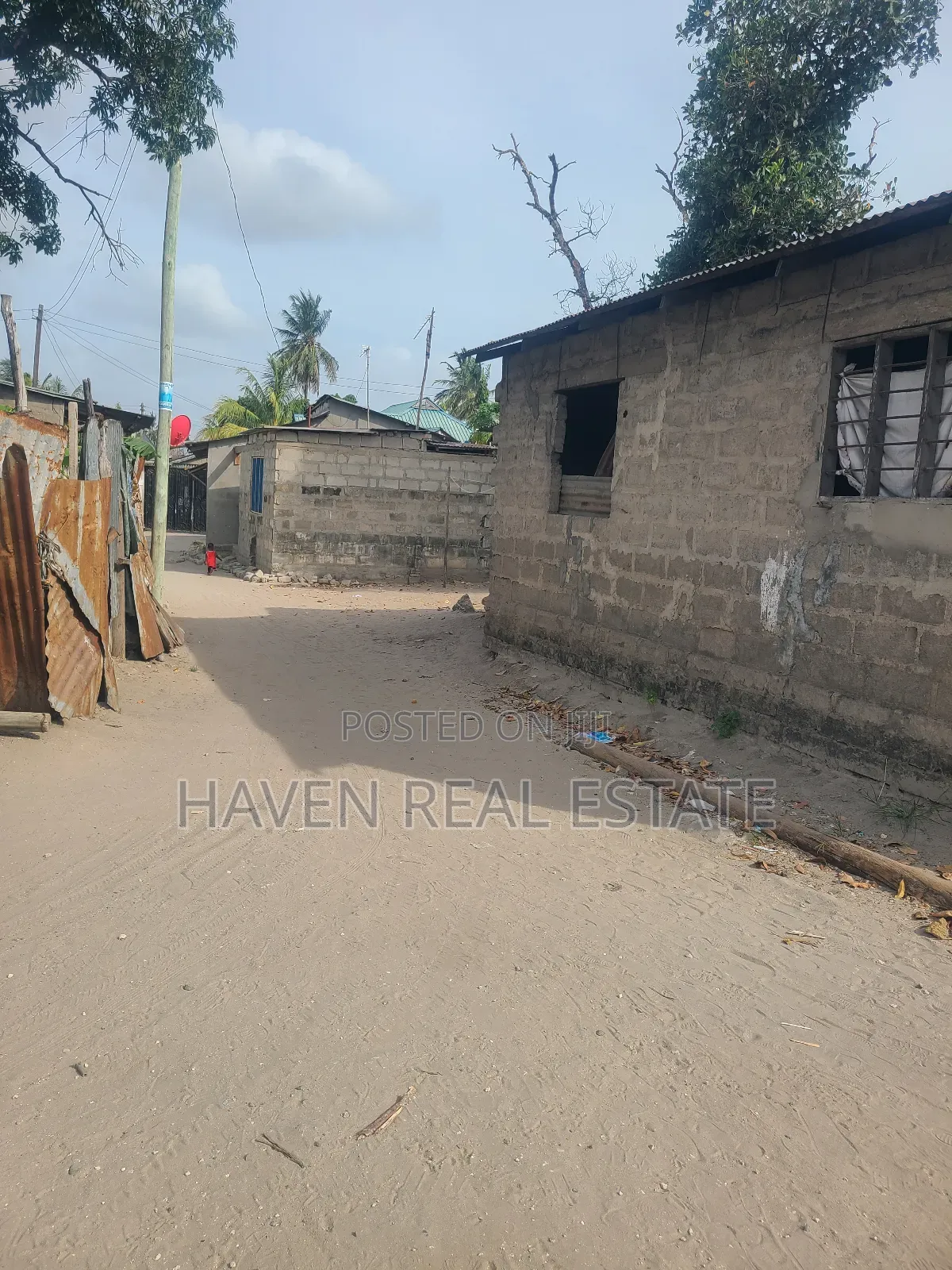 Kiwanja Kinaangalia Lami Kinauzwa Mbagala Kuu in Mbagala Kuu