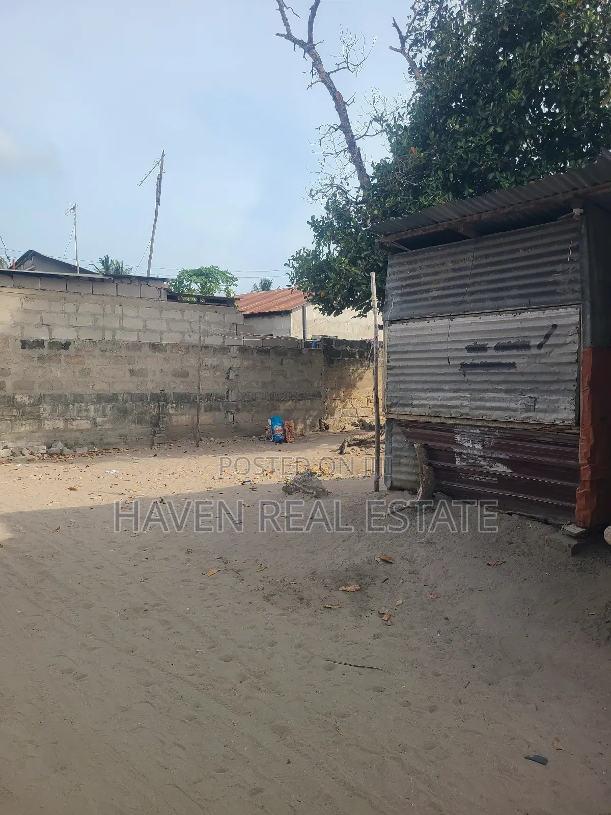 Kiwanja Kinaangalia Lami Kinauzwa Mbagala Kuu in Mbagala Kuu