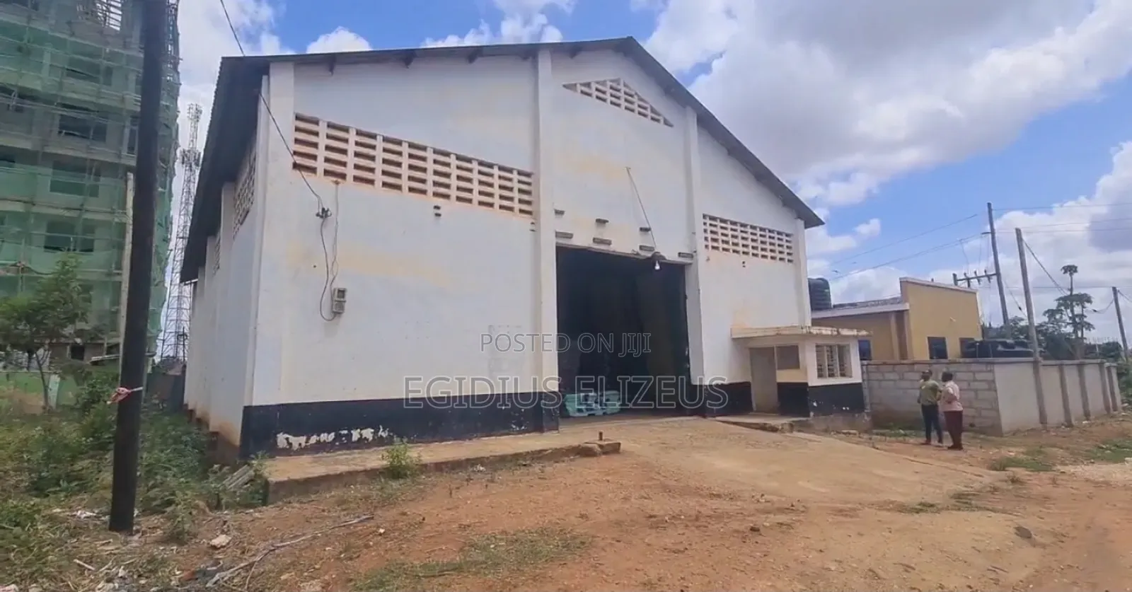 Godowm Linauzwa in Kinondoni