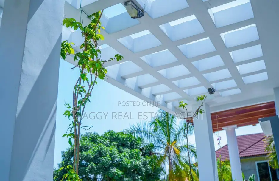 Furnished 4bdrm House in Kunduchi Beach for rent in Kunduchi