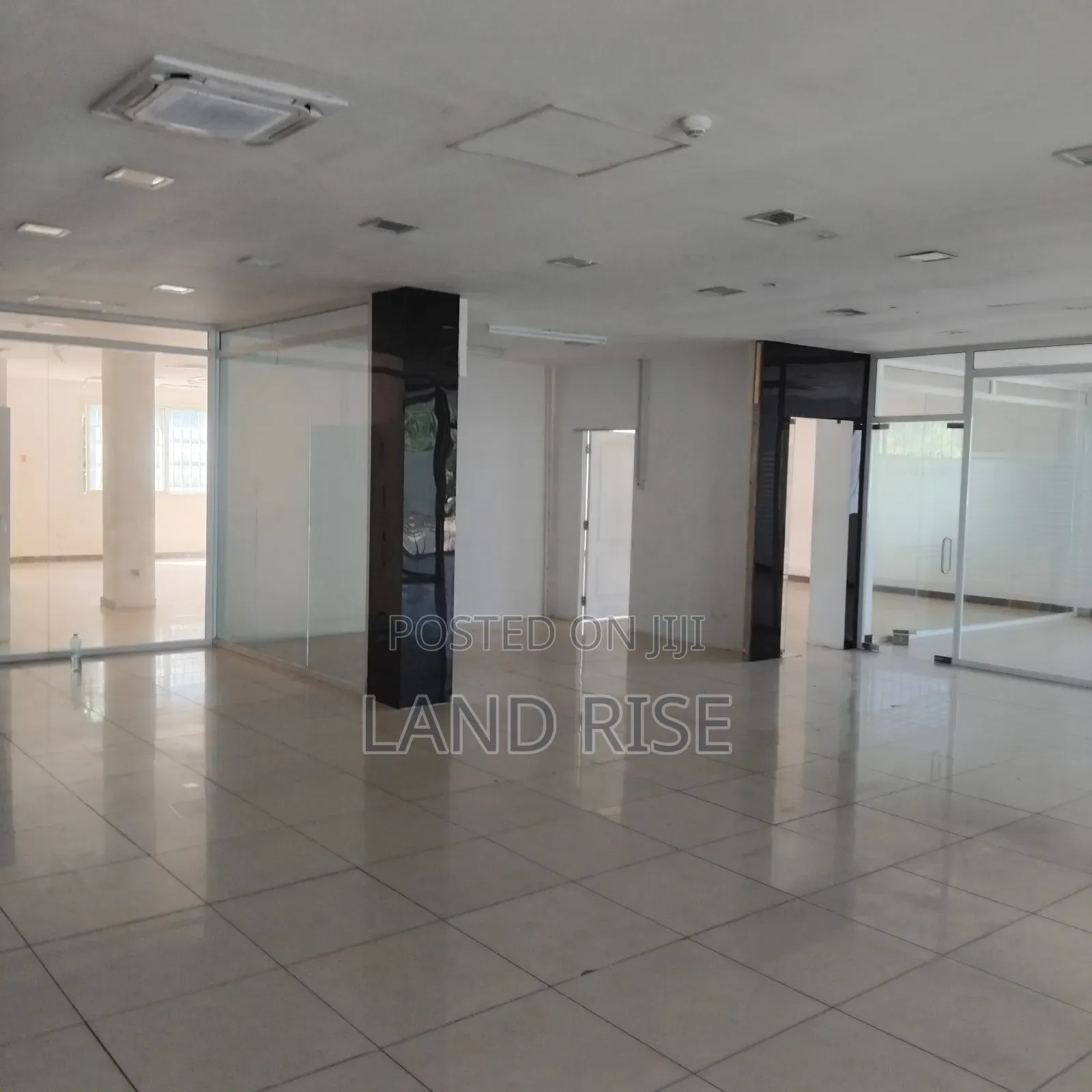 Office Space in Oysterbay 300 SQM in Oyster Bay