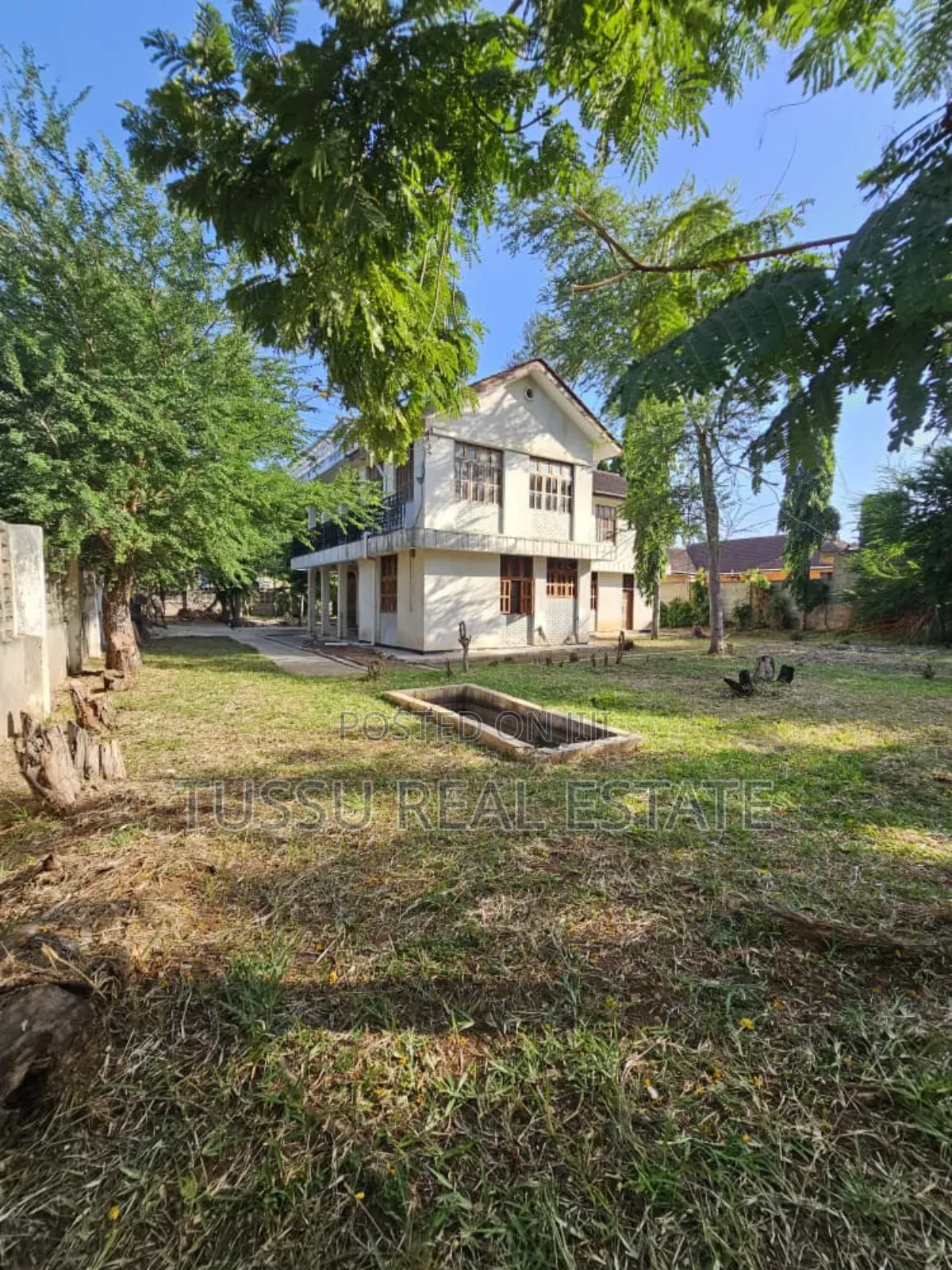 5bdrm House in Mbezibeach Shopers, Kinondoni for sale in Kinondoni