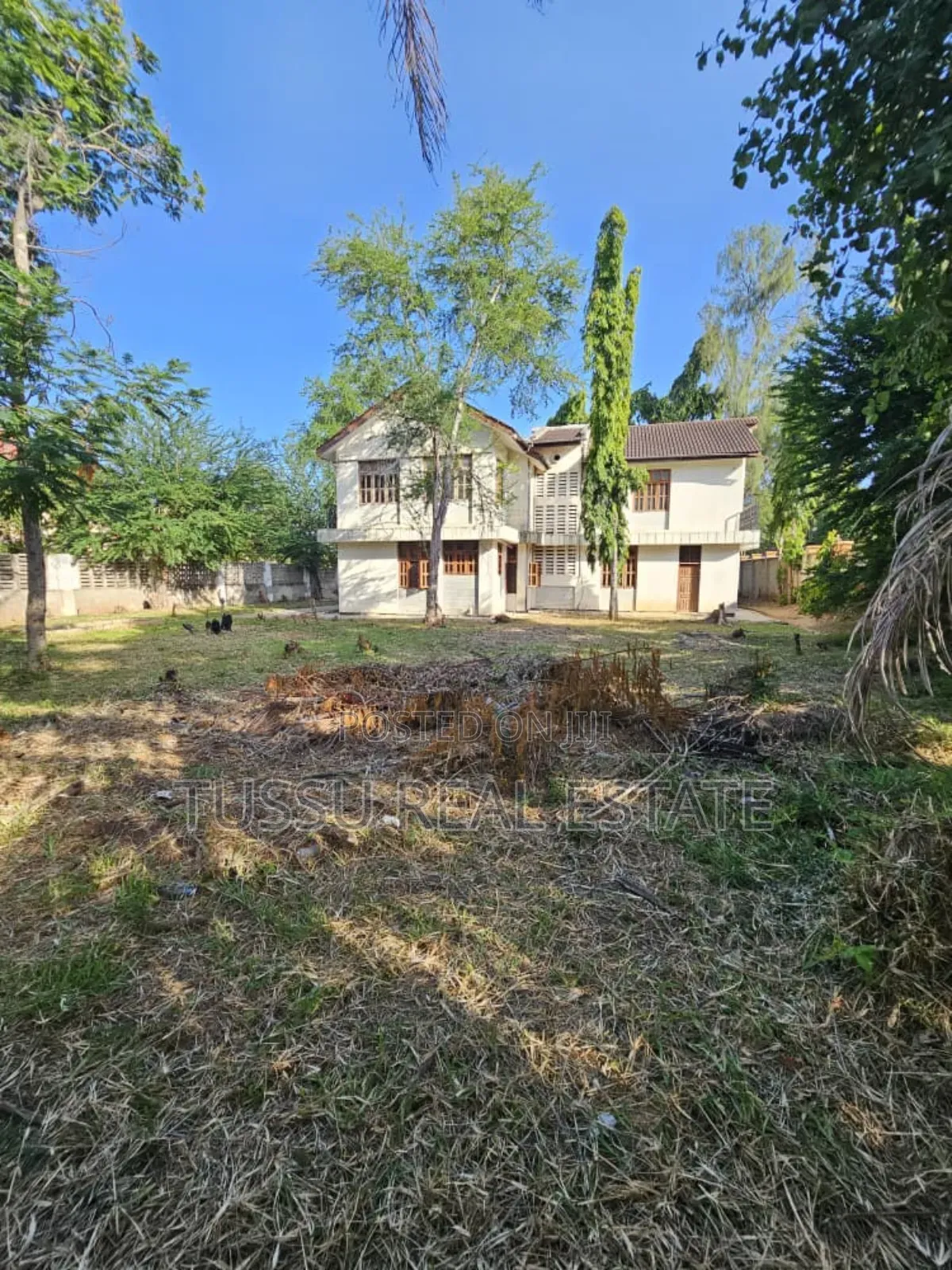 5bdrm House in Mbezibeach Shopers, Kinondoni for sale in Kinondoni