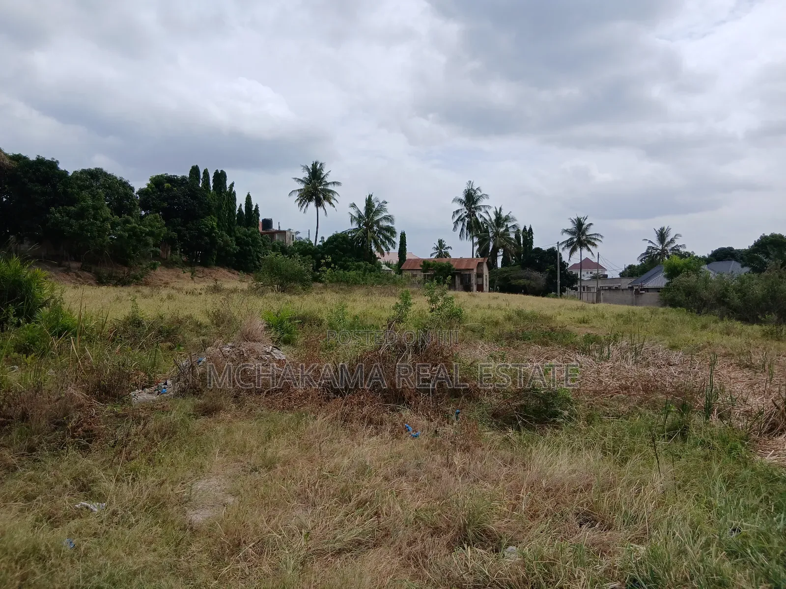 Kiwanja Kinauzwa Goba Kinatazama Barabara Ya Rami in Goba