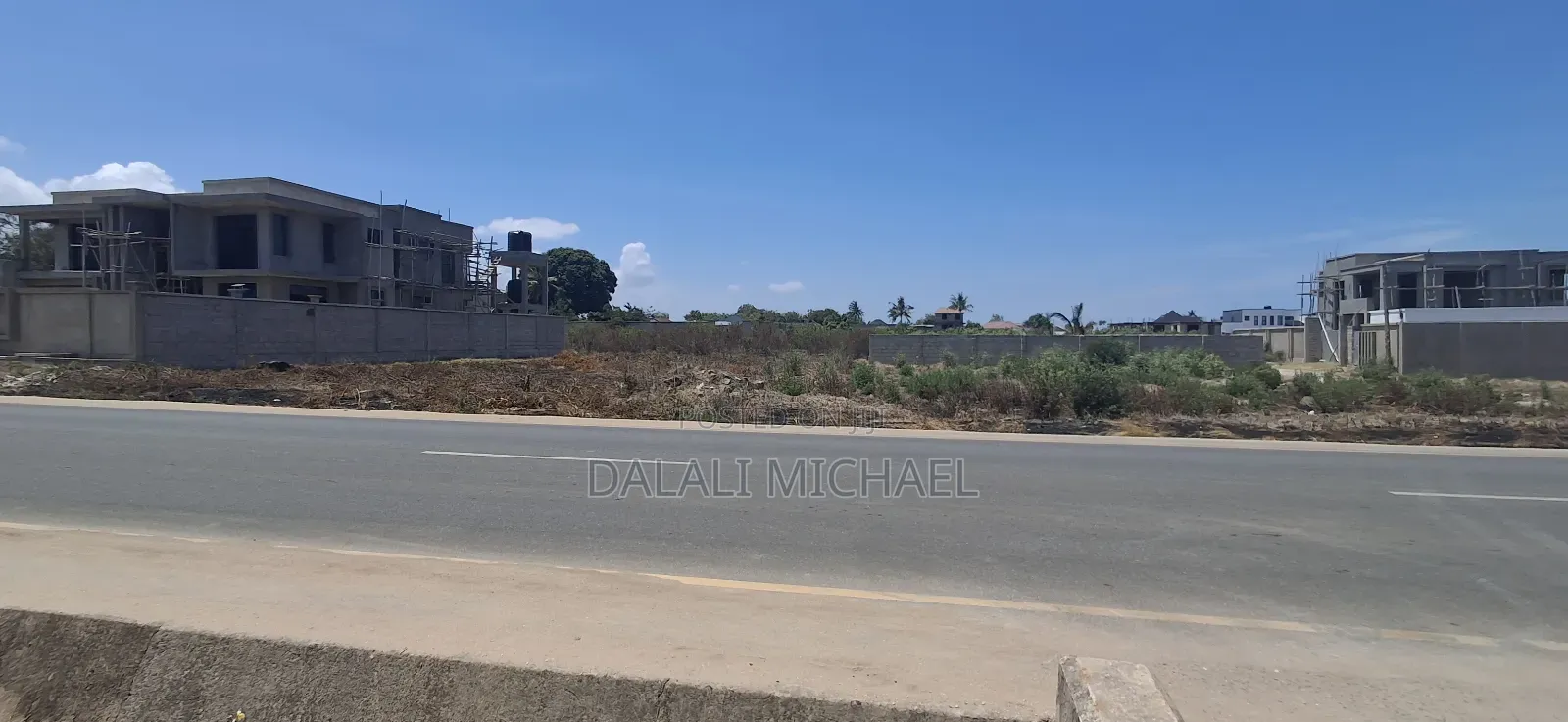 Kiwanja Kinauzwa Mbweni : in Mbweni