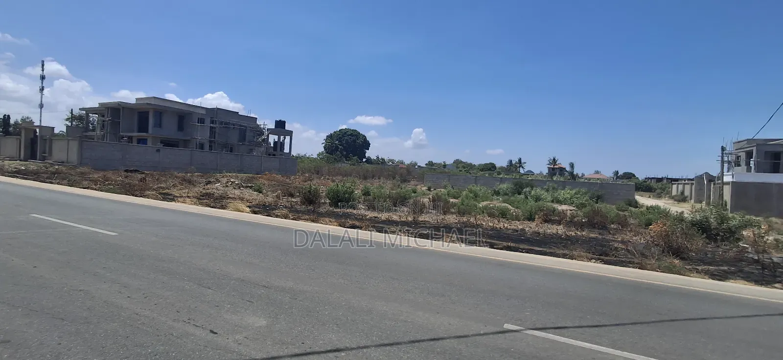Kiwanja Kinauzwa Mbweni : in Mbweni