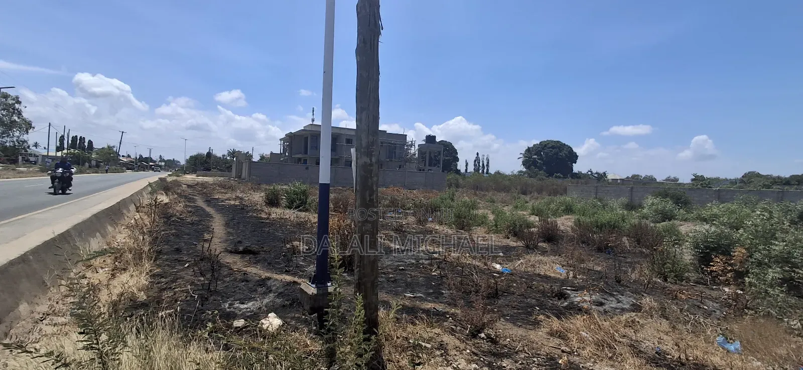 Kiwanja Kinauzwa Mbweni : in Mbweni