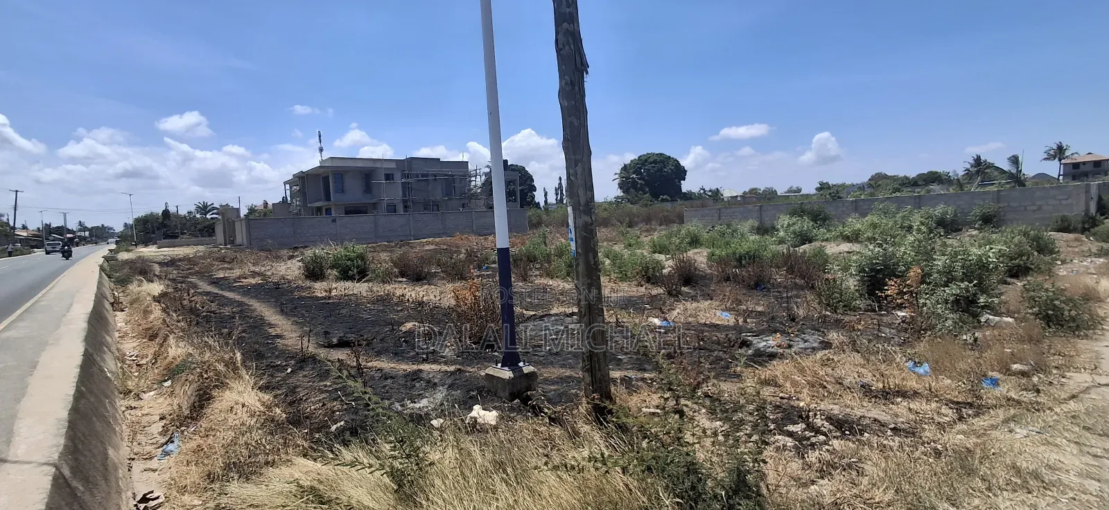 Kiwanja Kinauzwa Mbweni : in Mbweni