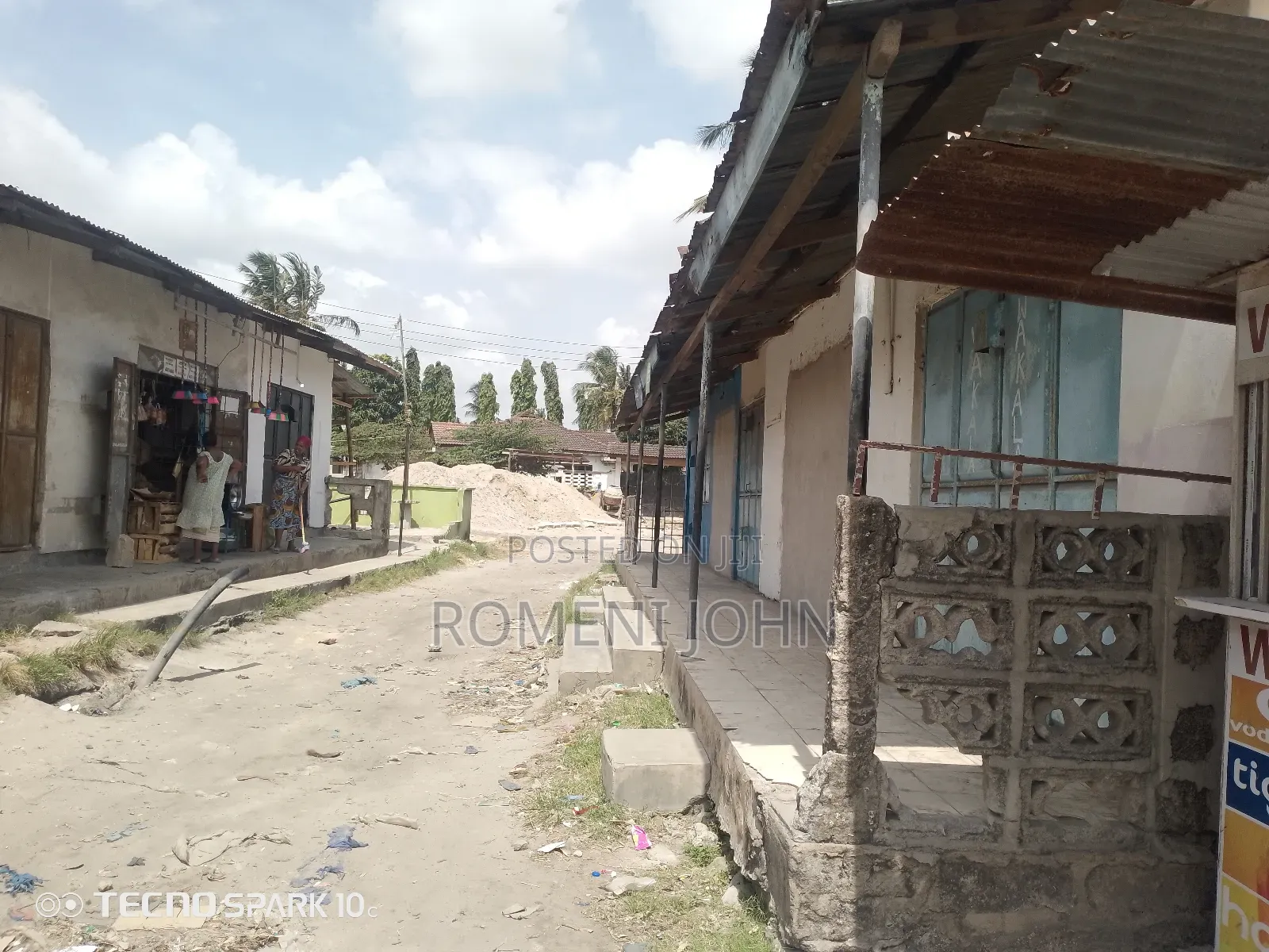 Eneo La Kibiashara Sqmita 2000 Linauzwa Milioni 180 Ukonga Mazizini. in Ilala