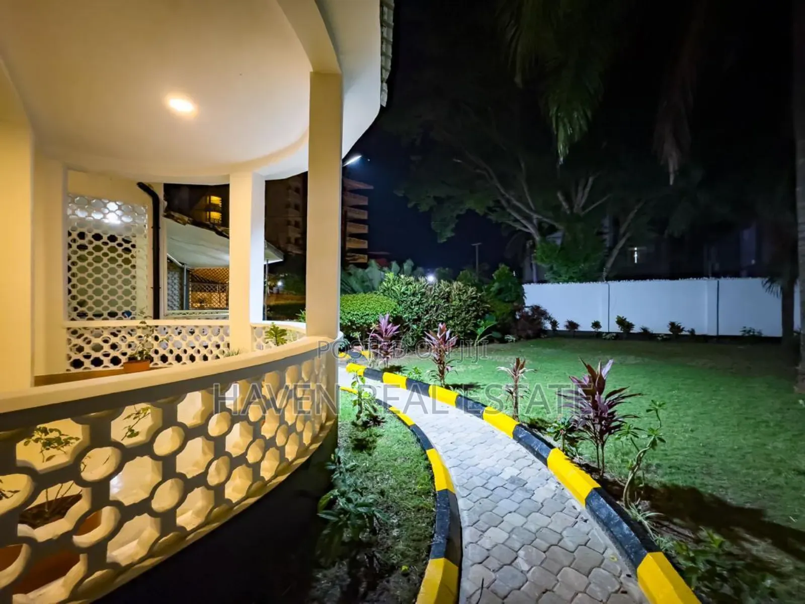 Furnished 4bdrm Apartment in Masaki for rent in Masaki