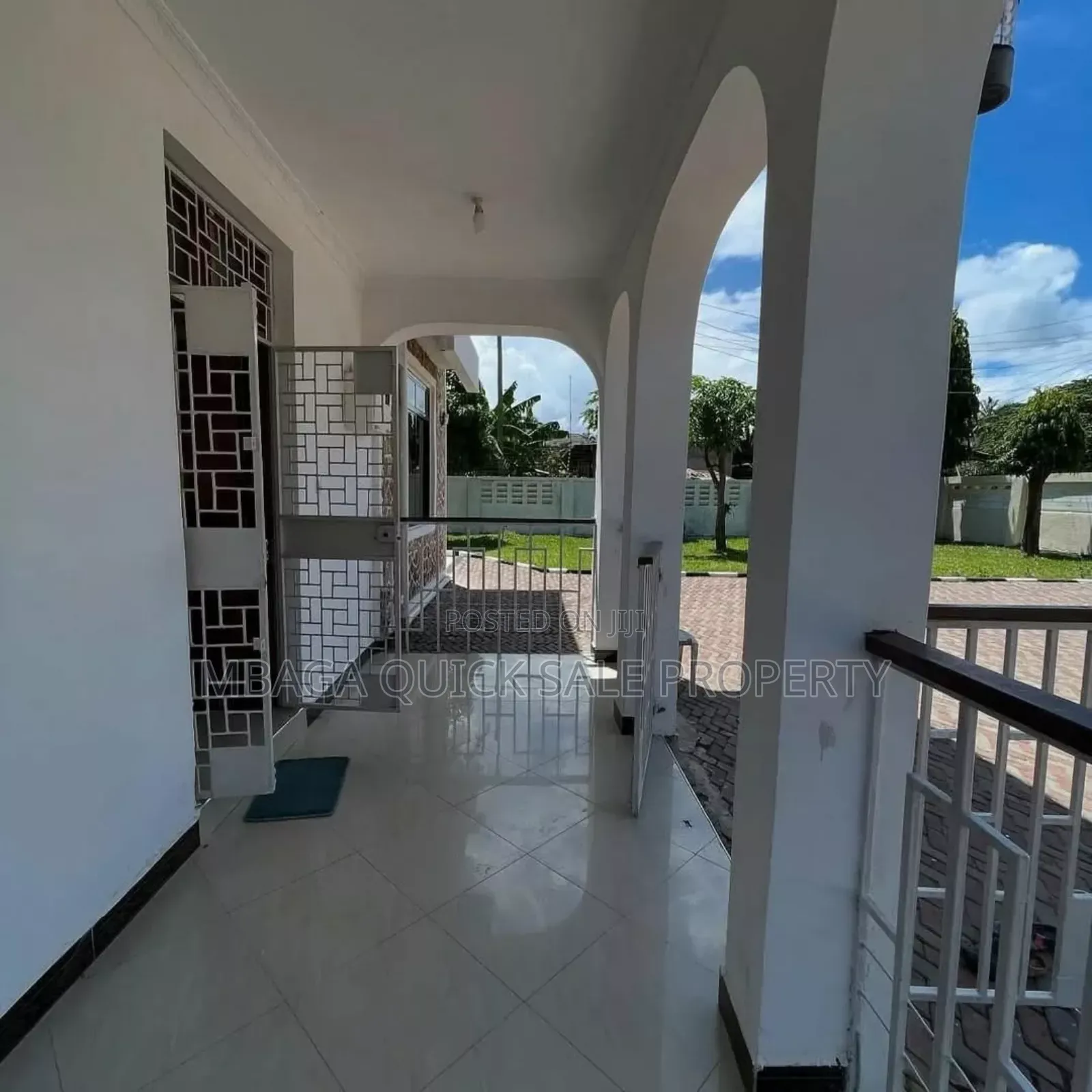 3bdrm Apartment in Masaki for sale in Masaki