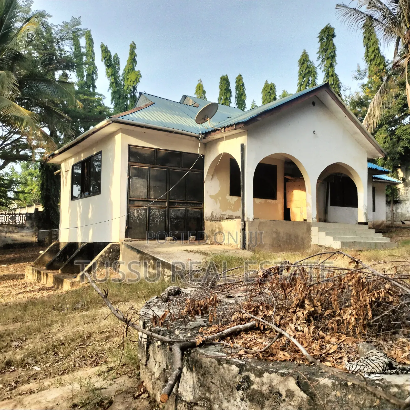 Plot /Farm/House for Sale Salasala Mwisho Wa Lami(1acre) in Kinondoni