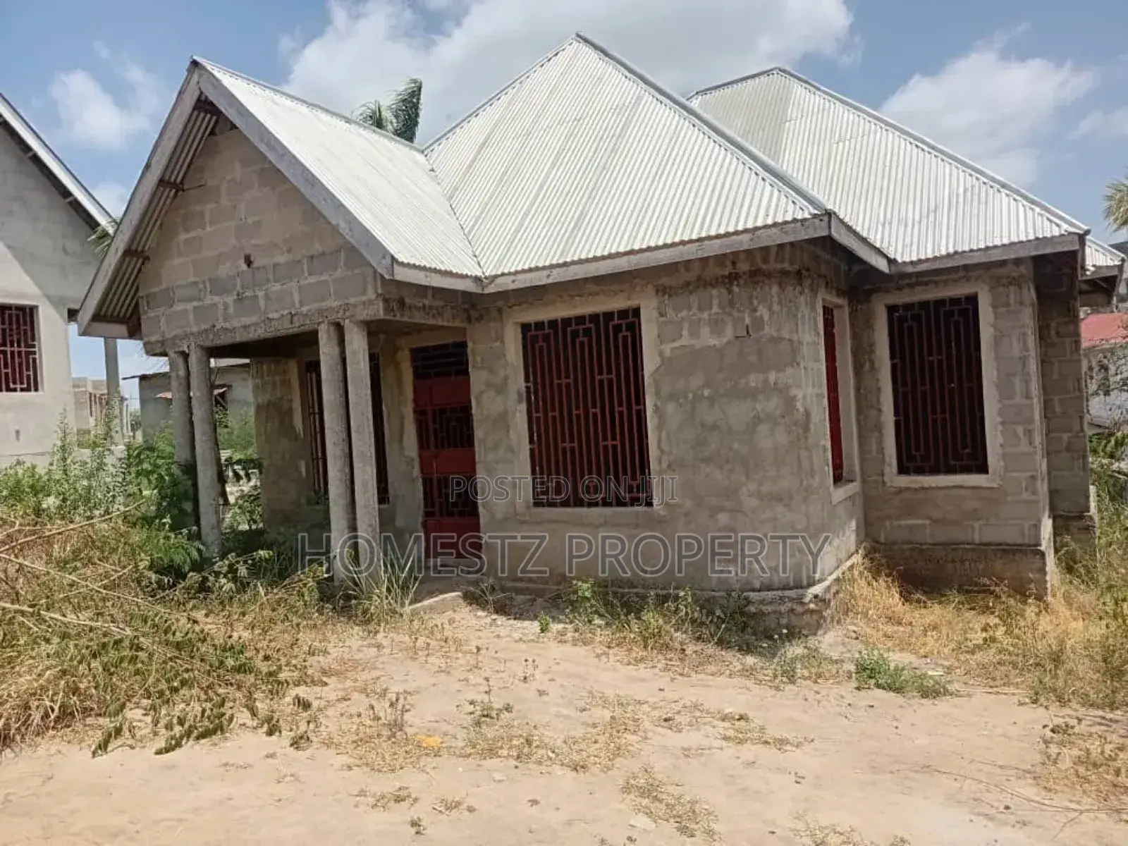 3bdrm House in King'Azi, Kinondoni for sale in Kinondoni