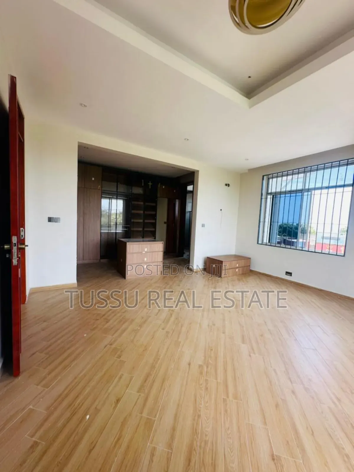 6bdrm House in Mbezibeach for sale in Mbezi Beach