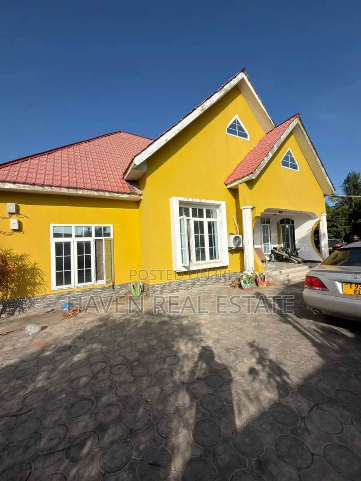 6bdrm House in Kinyerezi for sale in Kinyerezi