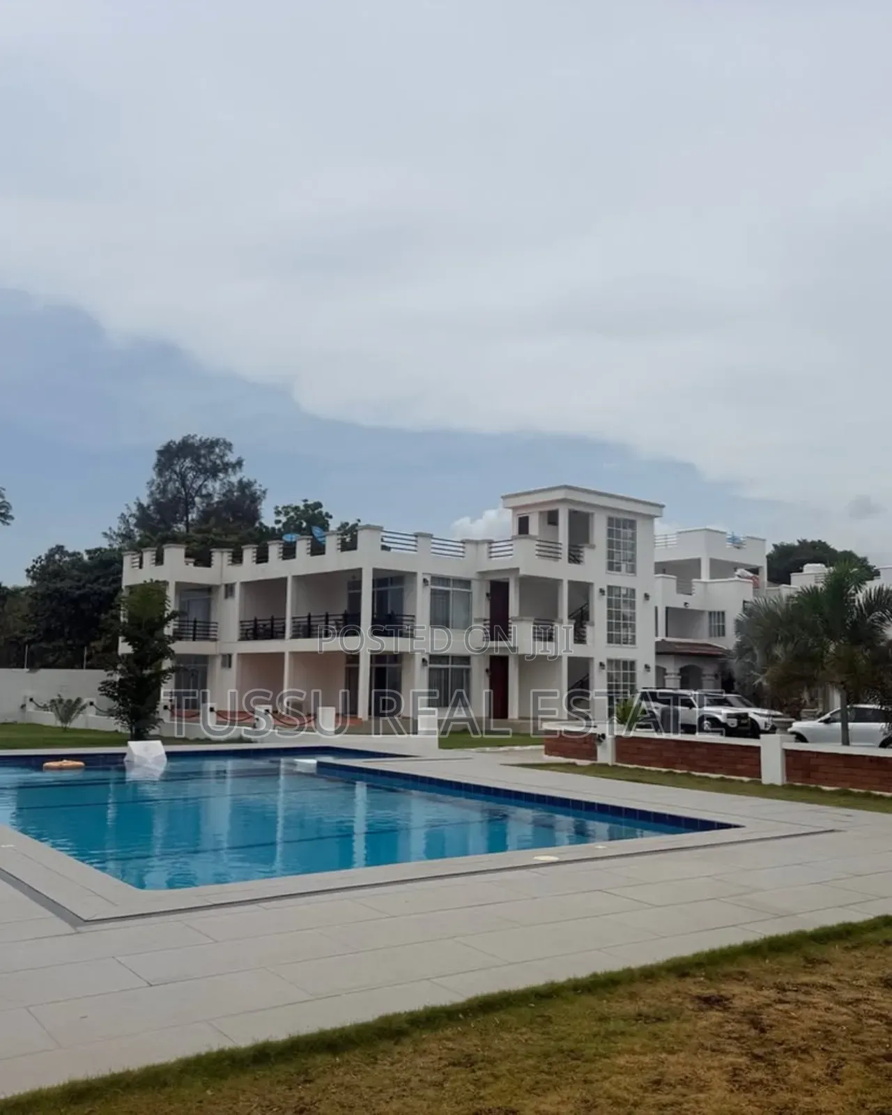 Furnished 5bdrm Villa in Mikochen, Mikocheni for rent in Mikocheni