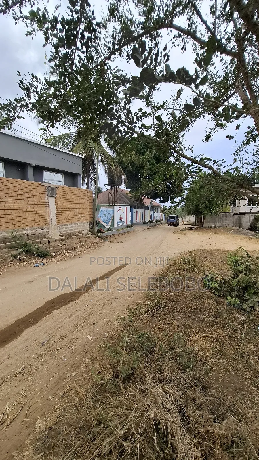 6bdrm Apartment in Madale Atlasi, Kinondoni for sale in Kinondoni