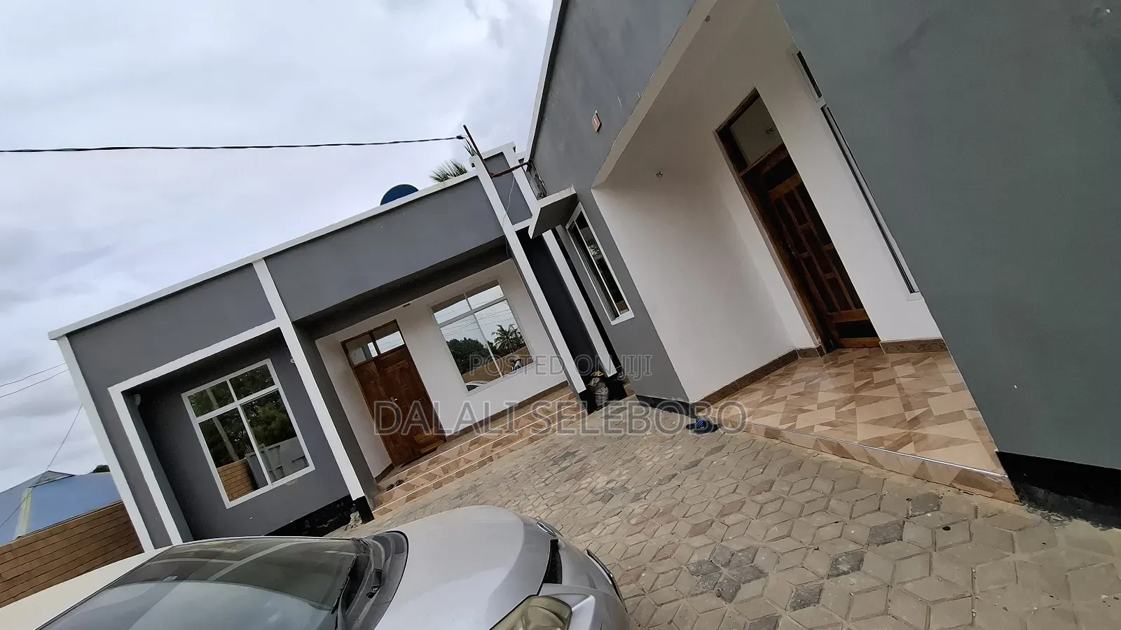 5bdrm Bungalow in Kinondoni for sale in Kinondoni