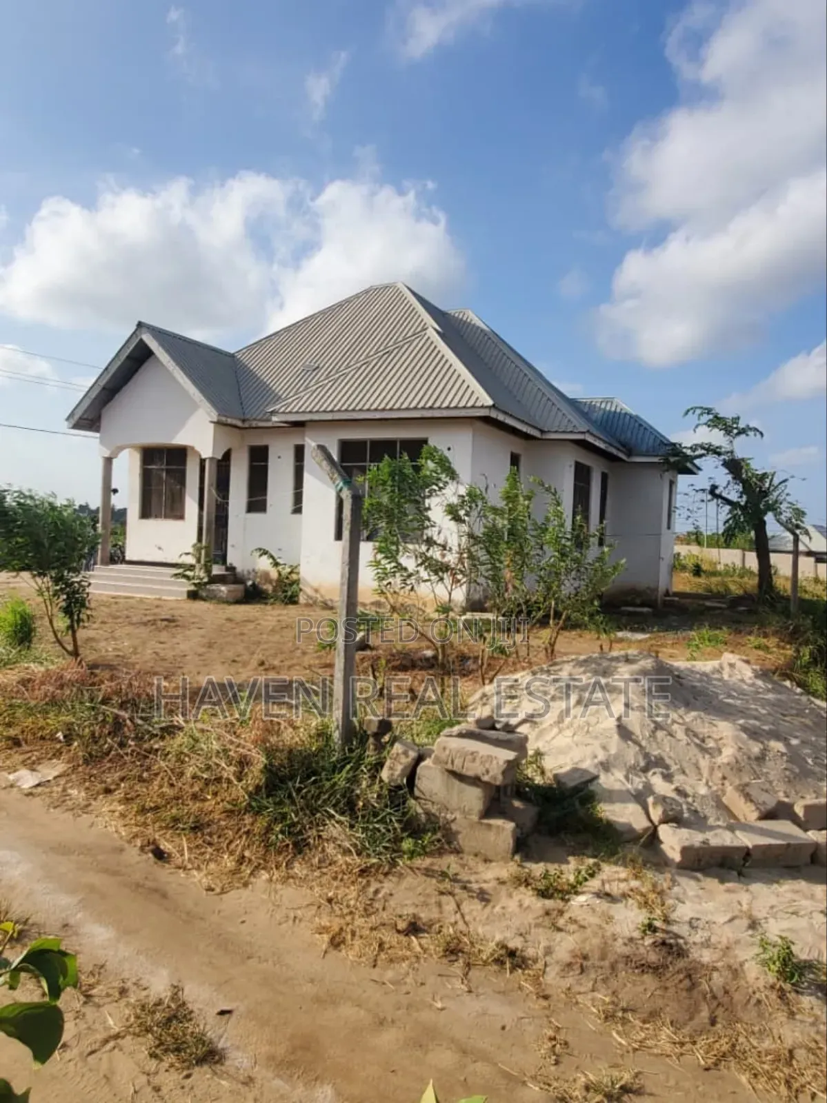 3bdrm House in Goba for sale in Goba