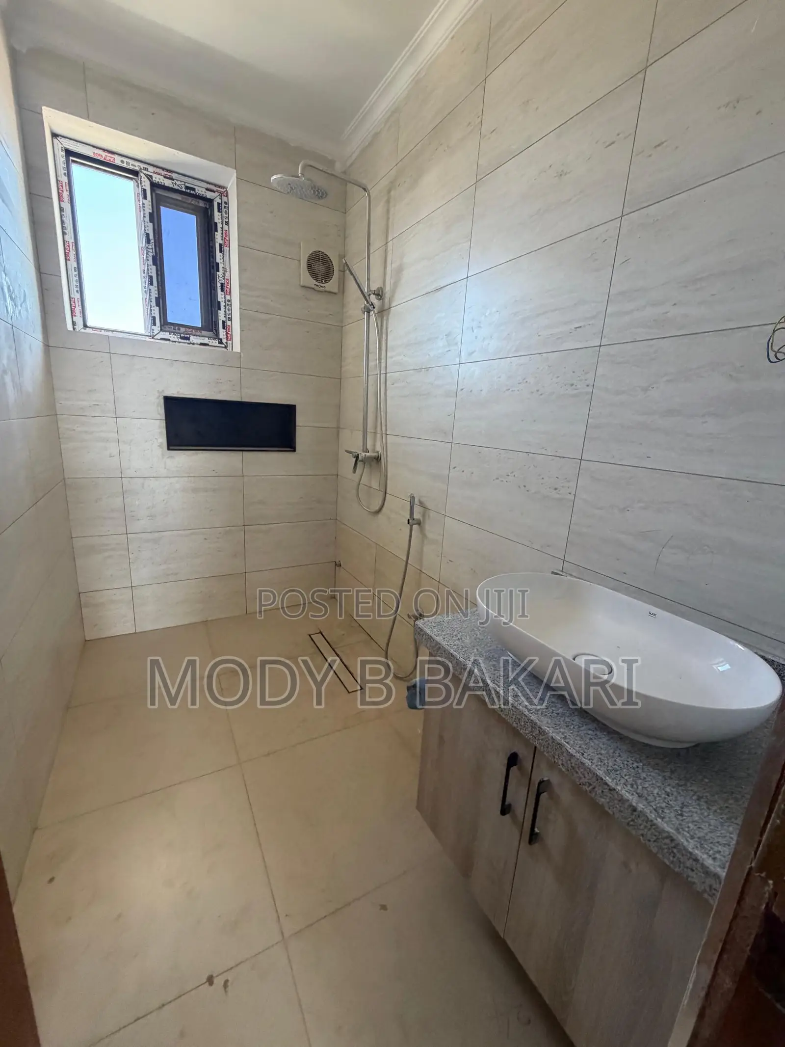 5bdrm House in Msasani for rent in Msasani