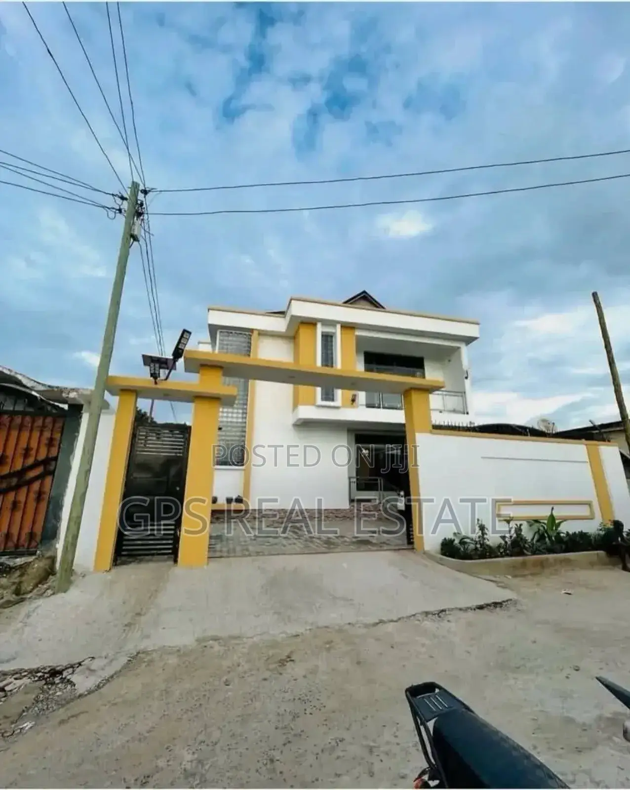 4bdrm House in Makumbusho, Kinondoni for sale in Kinondoni
