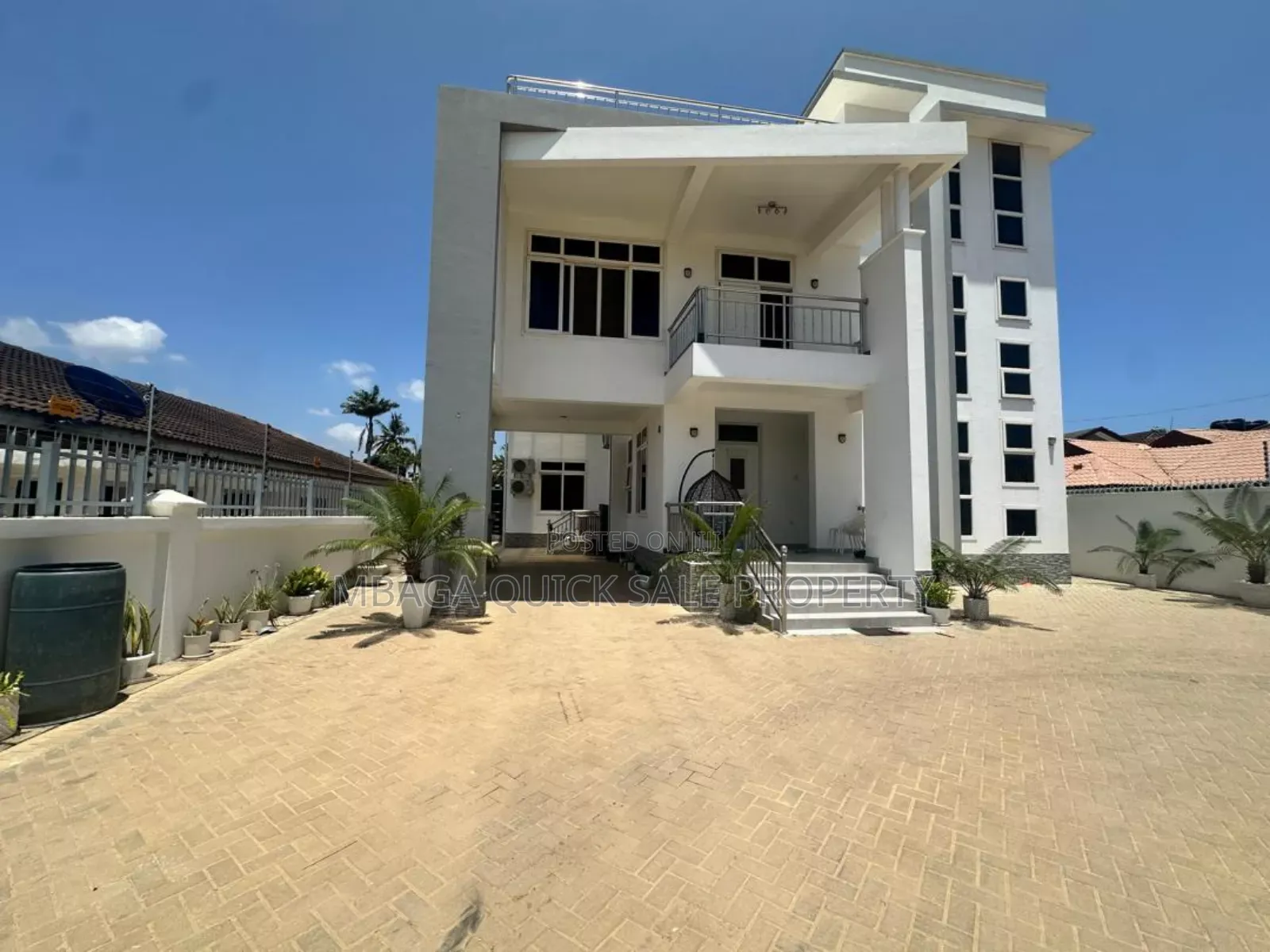 8bdrm House in Mbezi Beach for rent in Mbezi
