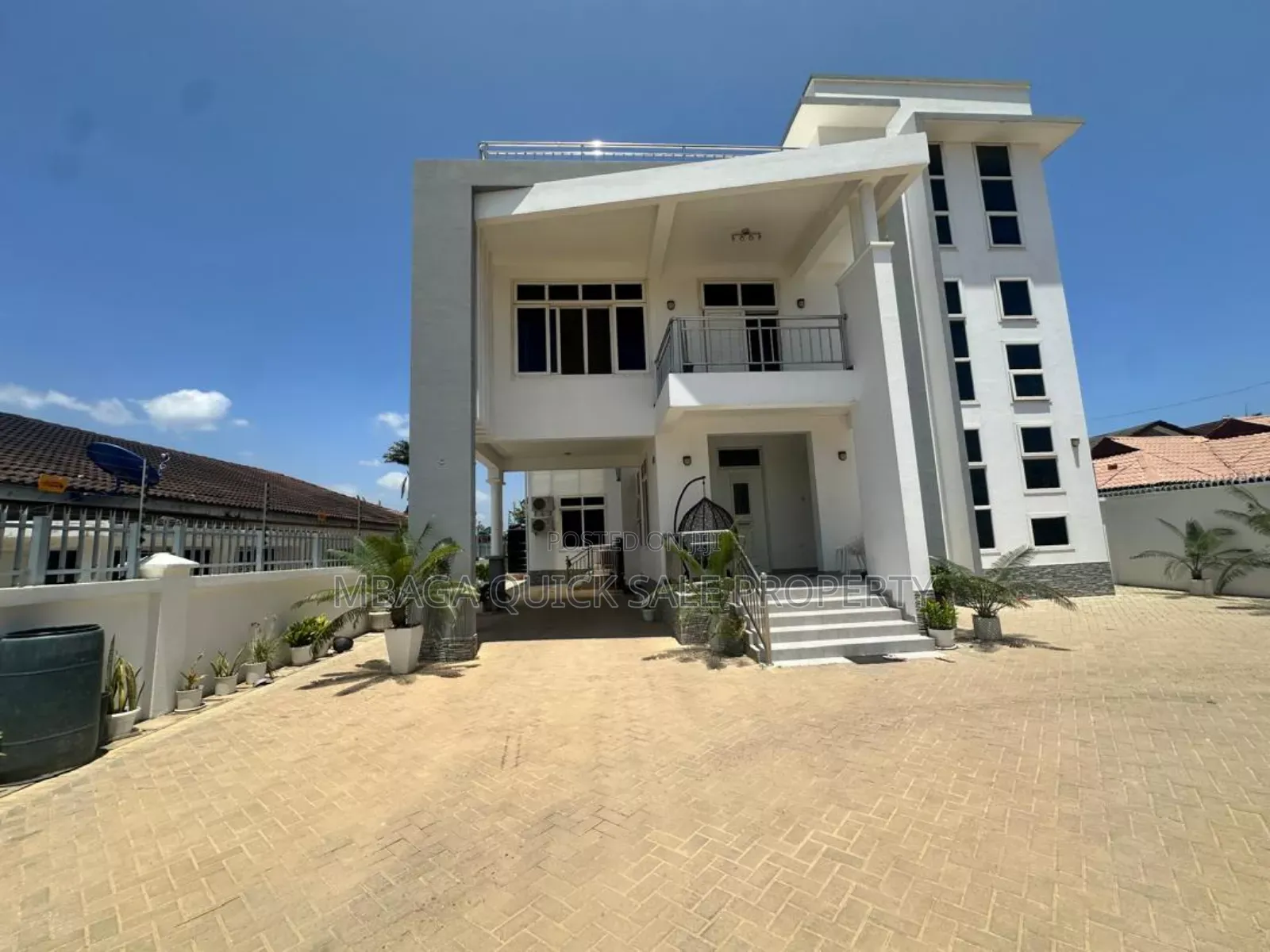 8bdrm House in Mbezi Beach for rent in Mbezi