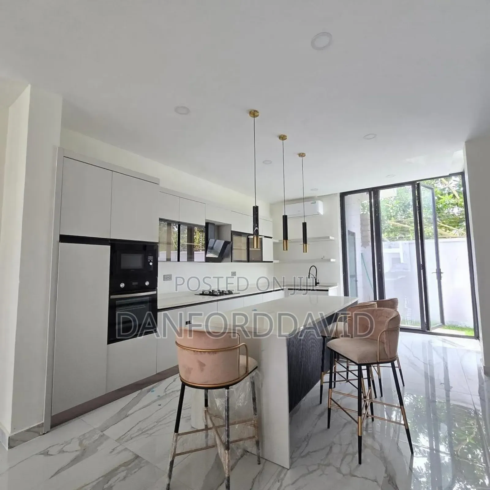 Furnished 2bdrm Apartment in Kahwa Real Estate, Masaki for rent in Masaki