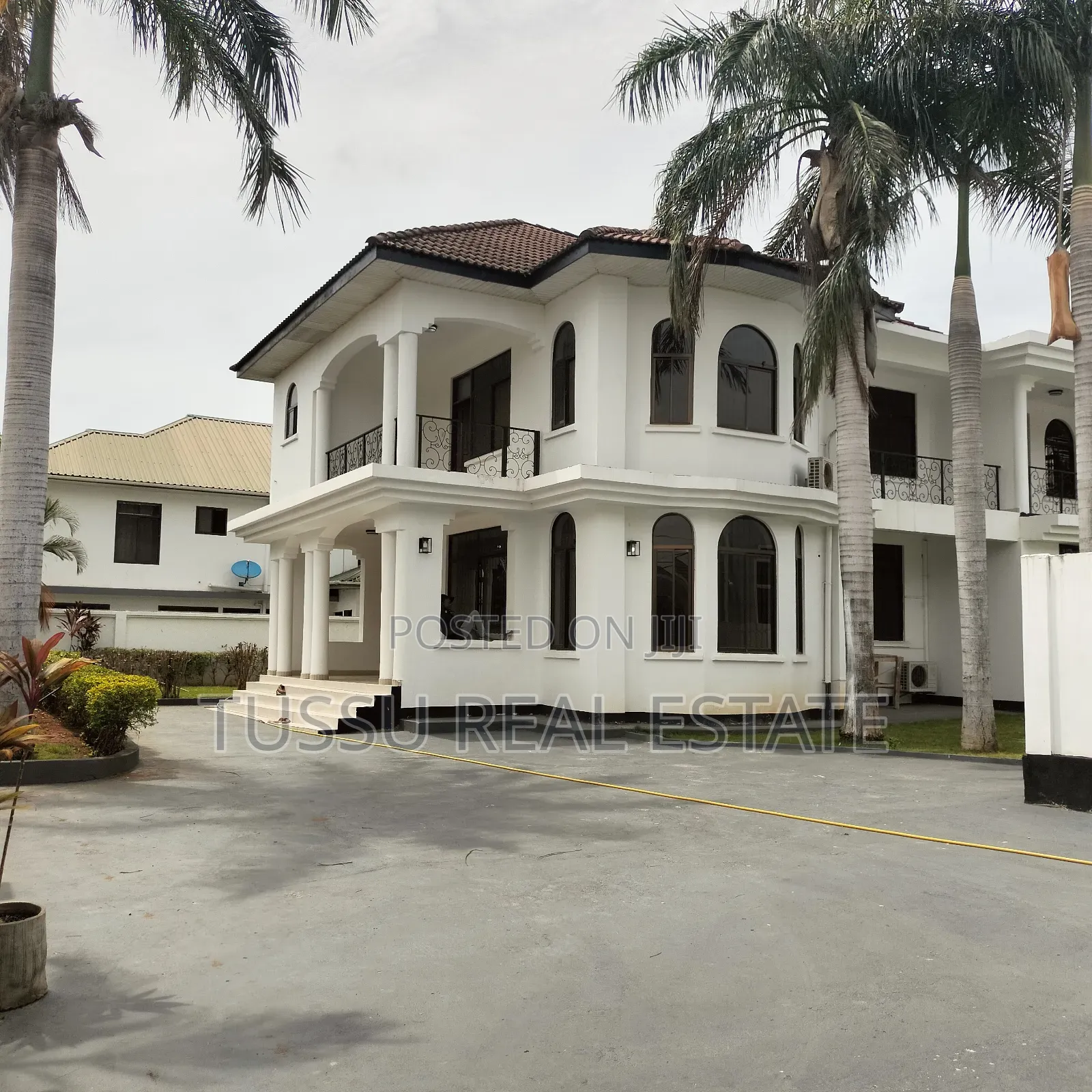 5bdrm House in Mbezibeach for sale in Mbezi Beach