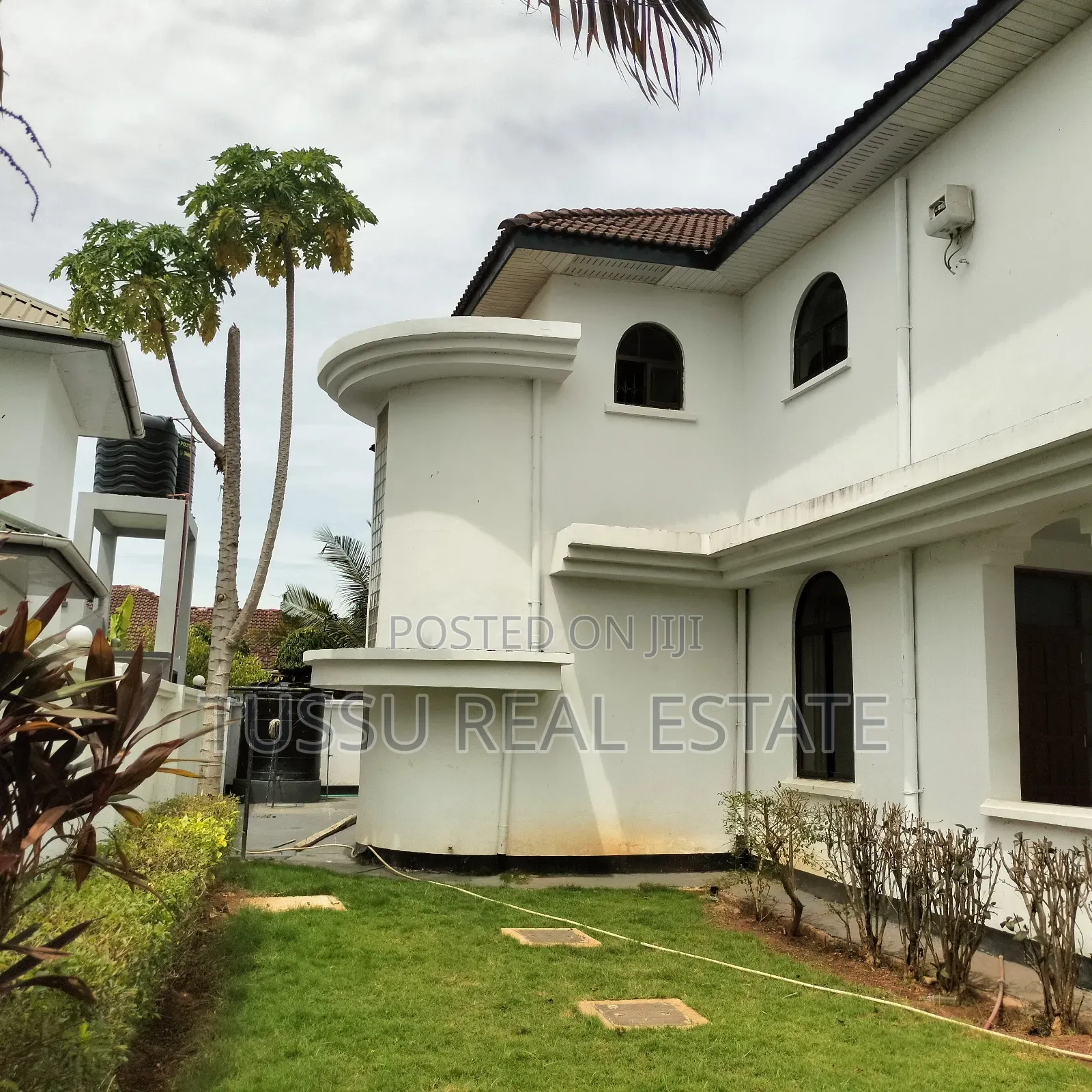 5bdrm House in Mbezibeach for sale in Mbezi Beach