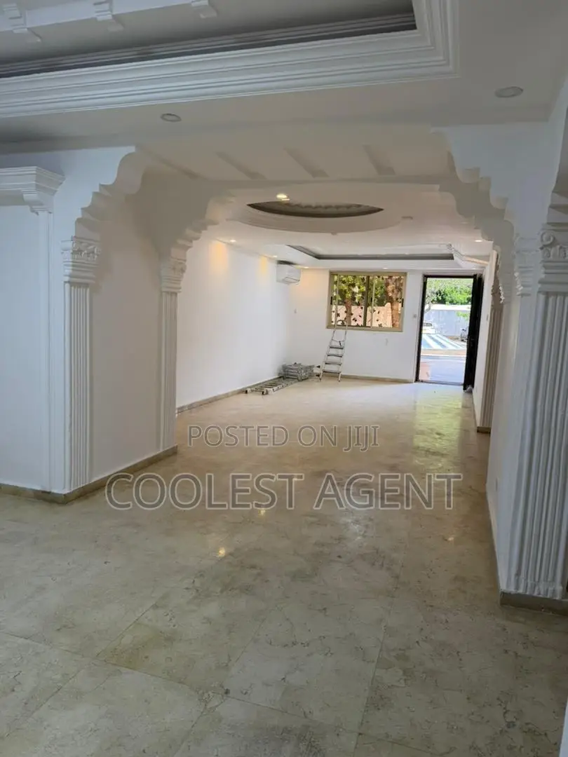 20bdrm Villa in Coolest Estate, Masaki for rent in Masaki