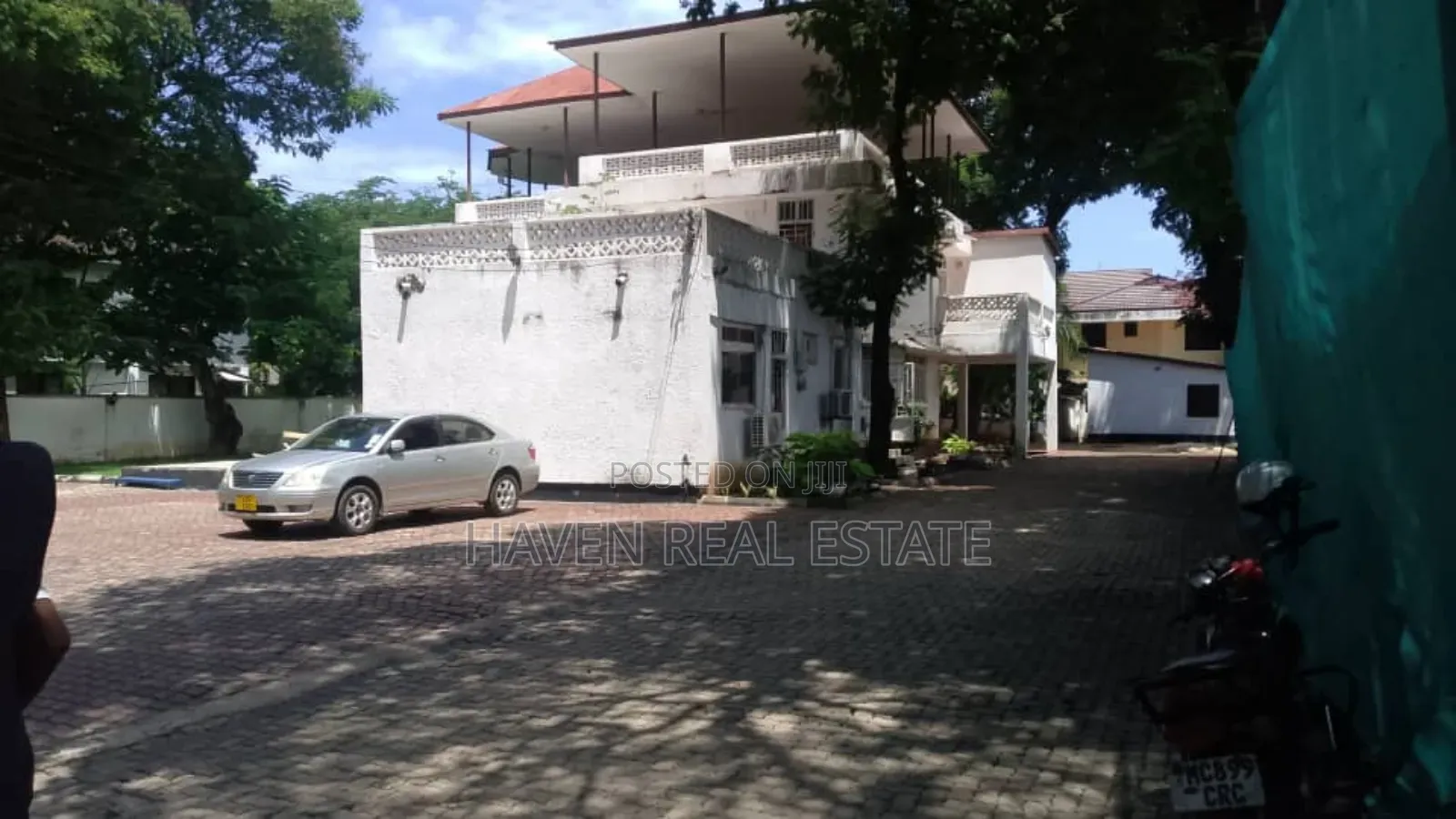 8bdrm House in Masaki for rent in Masaki