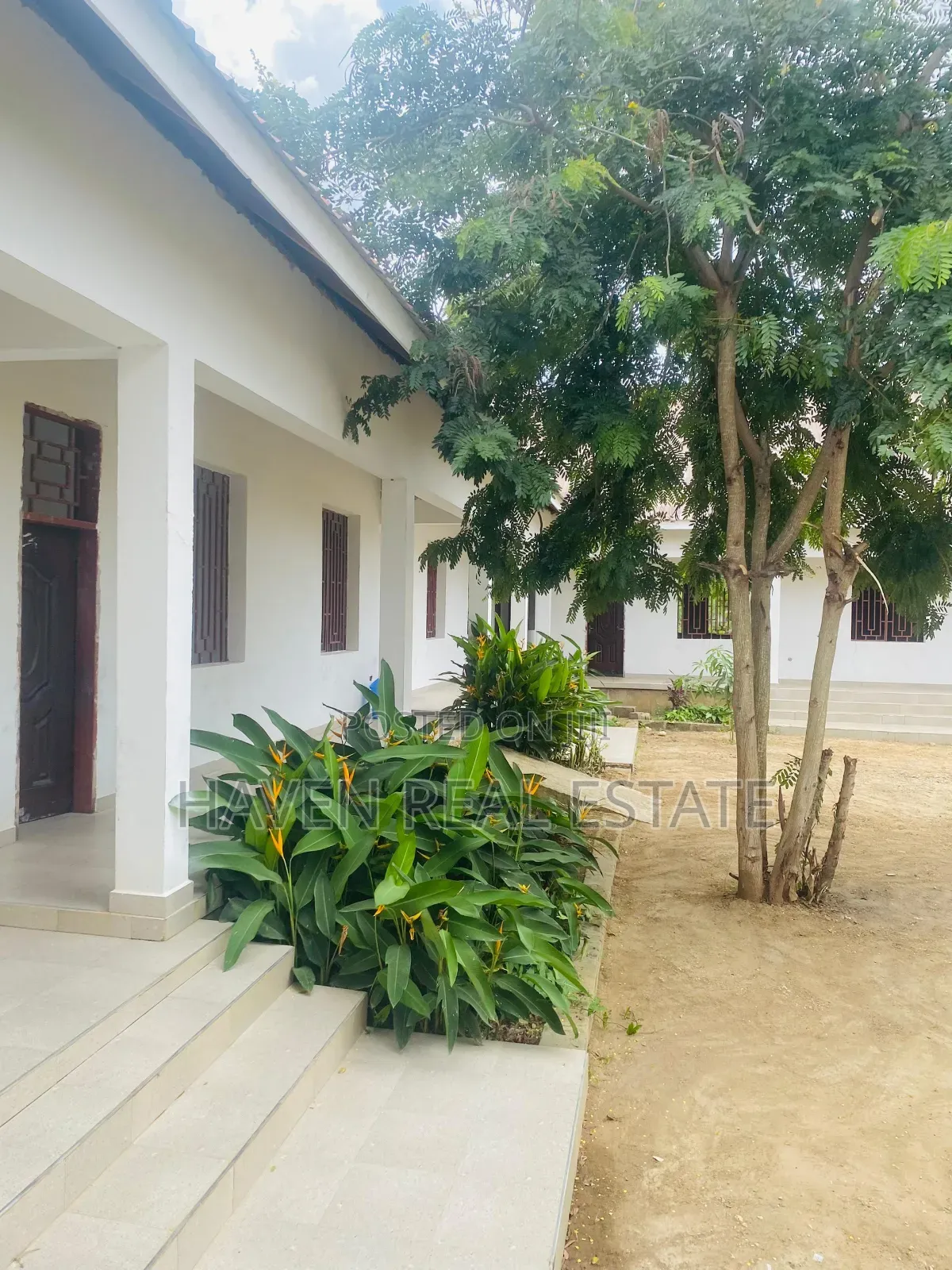 Shule Inauzwa Mapinga in Kiromo