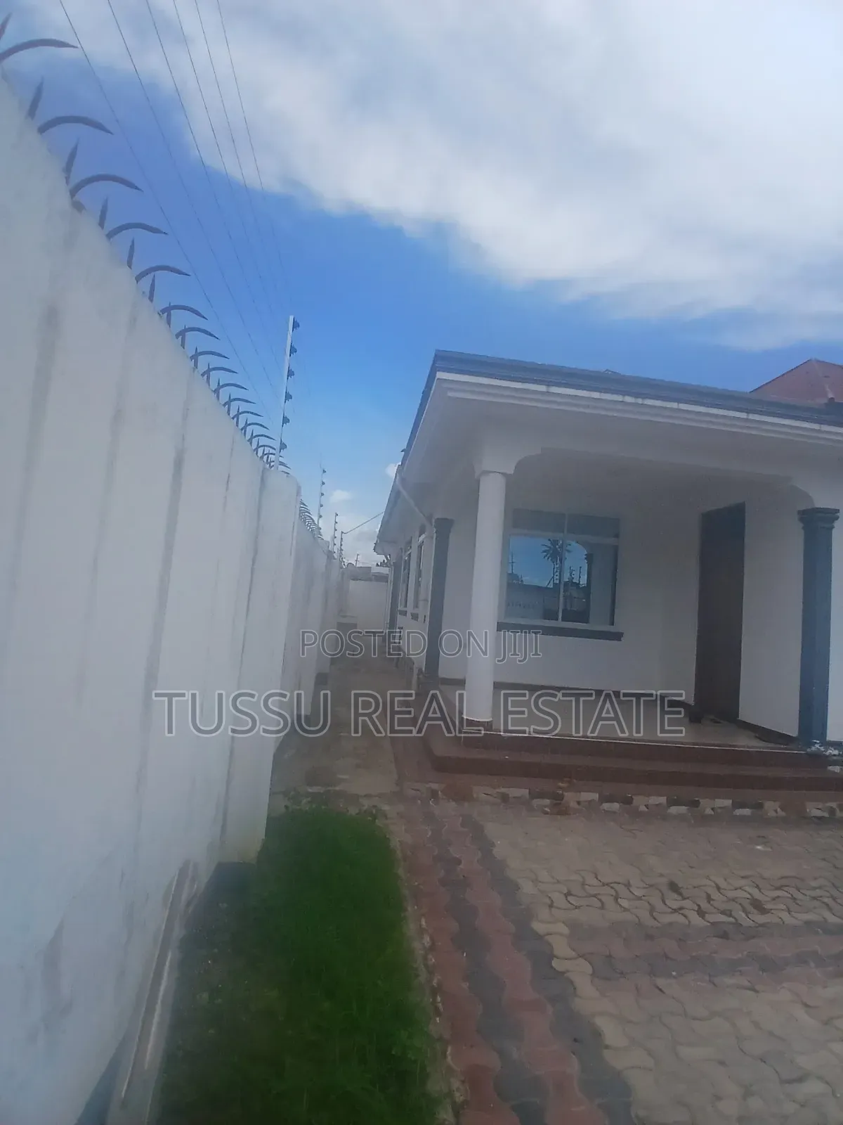 3bdrm House in Mikochen B, Mikocheni for sale in Mikocheni