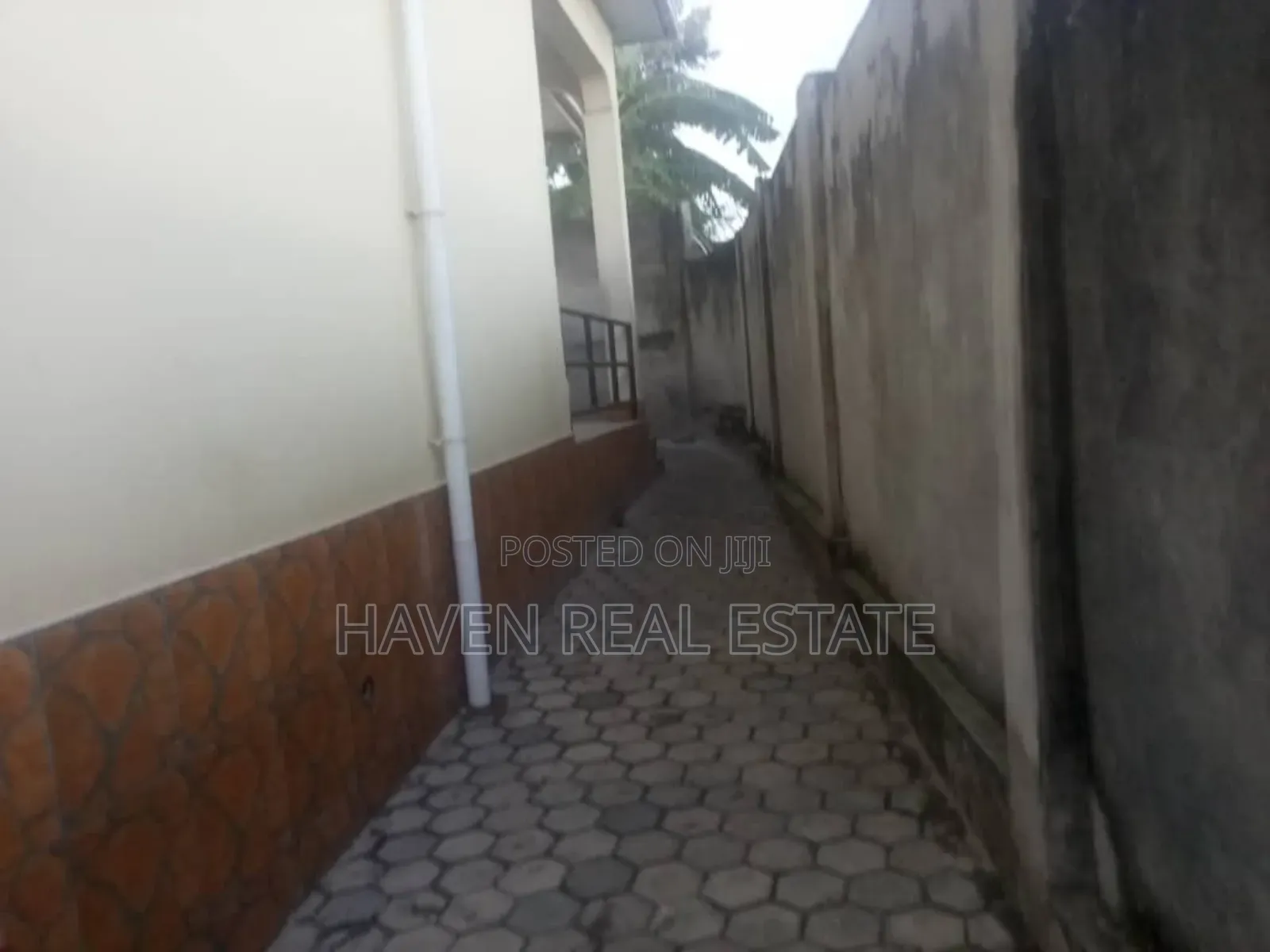 3bdrm House in Mbezi for sale in Mbezi