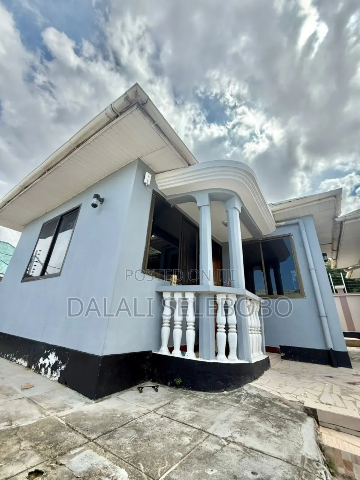 6bdrm Bungalow in Salasala, Kinondoni for sale in Kinondoni