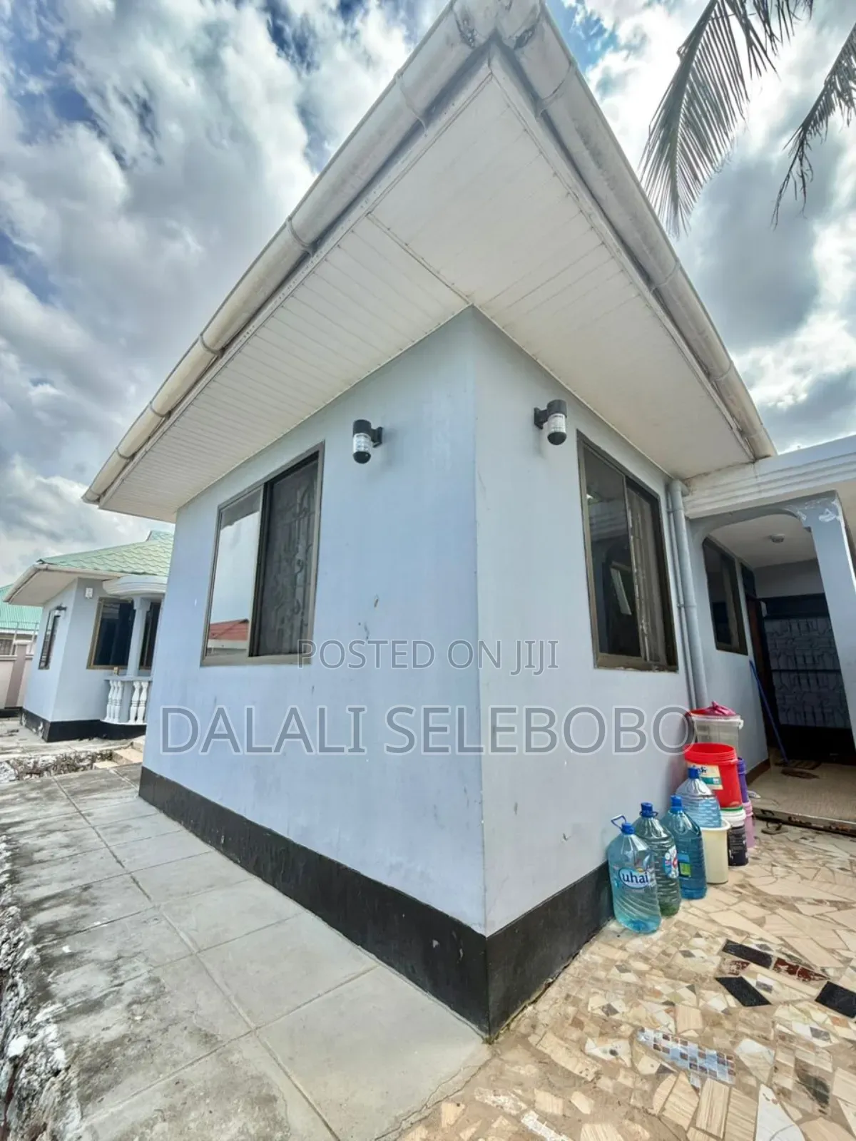 6bdrm Bungalow in Salasala, Kinondoni for sale in Kinondoni