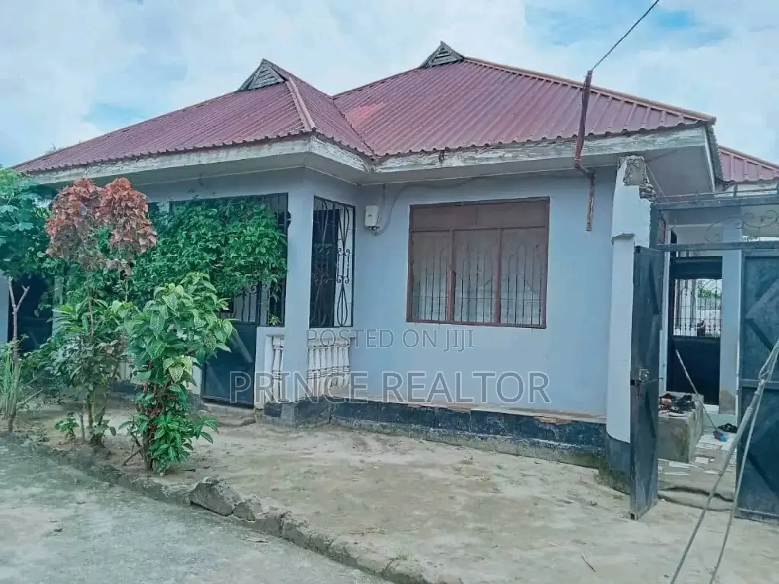 3bdrm House in Kiluvya Kwa Komba, Kinondoni for sale in Kinondoni