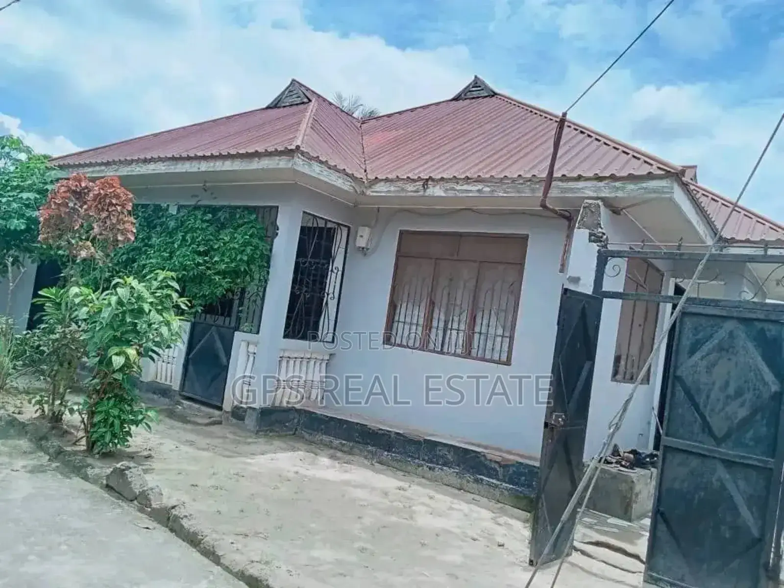 3bdrm House in Kiluvya Kwa Komba, Kinondoni for sale in Kinondoni