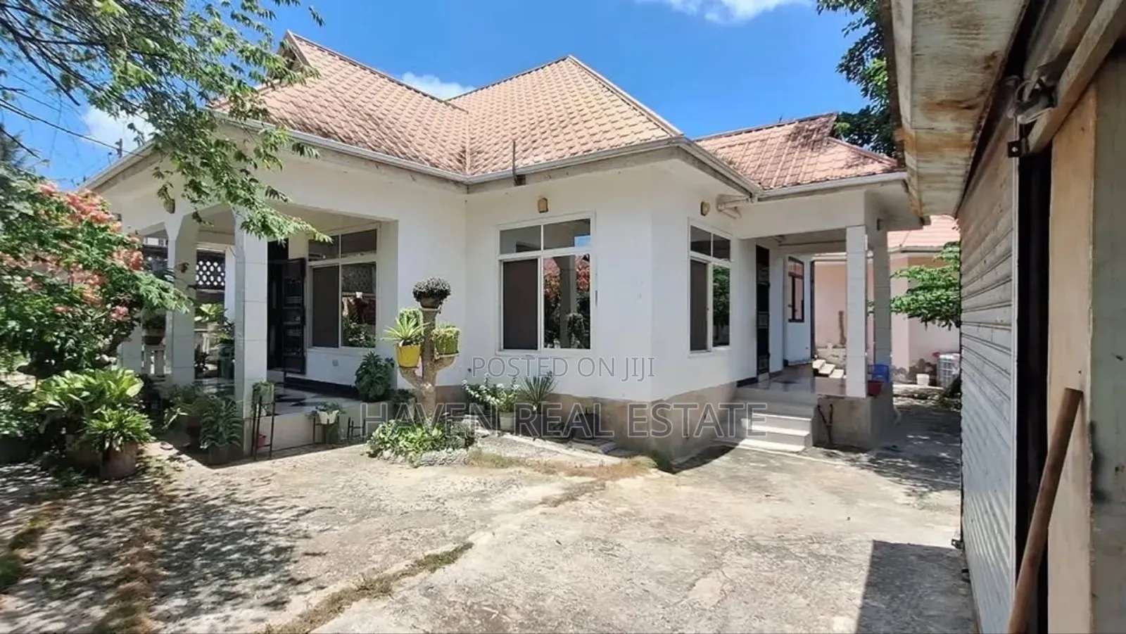 3bdrm House in Mbezi for sale in Mbezi