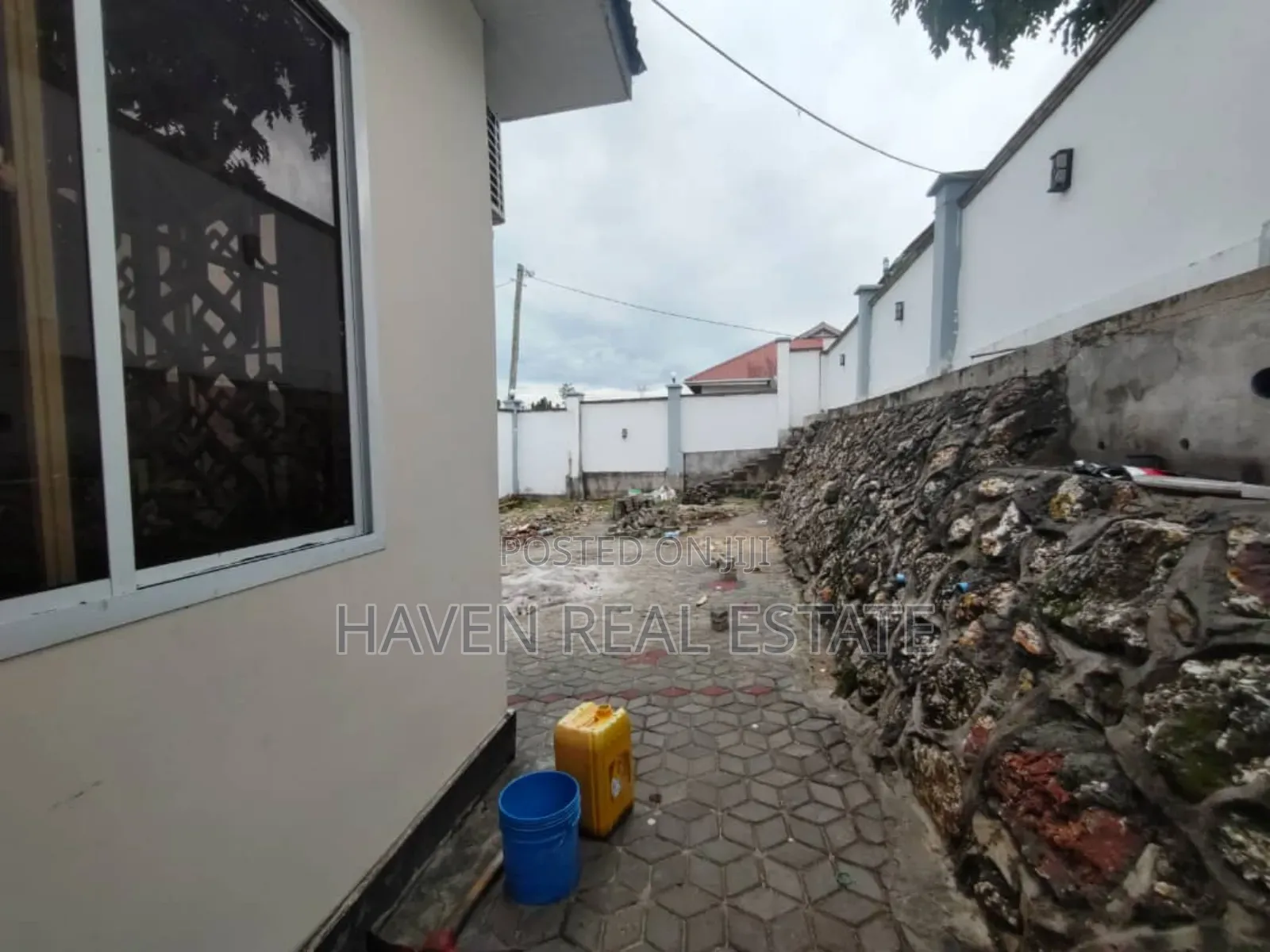 3bdrm House in Mbezi for sale in Mbezi