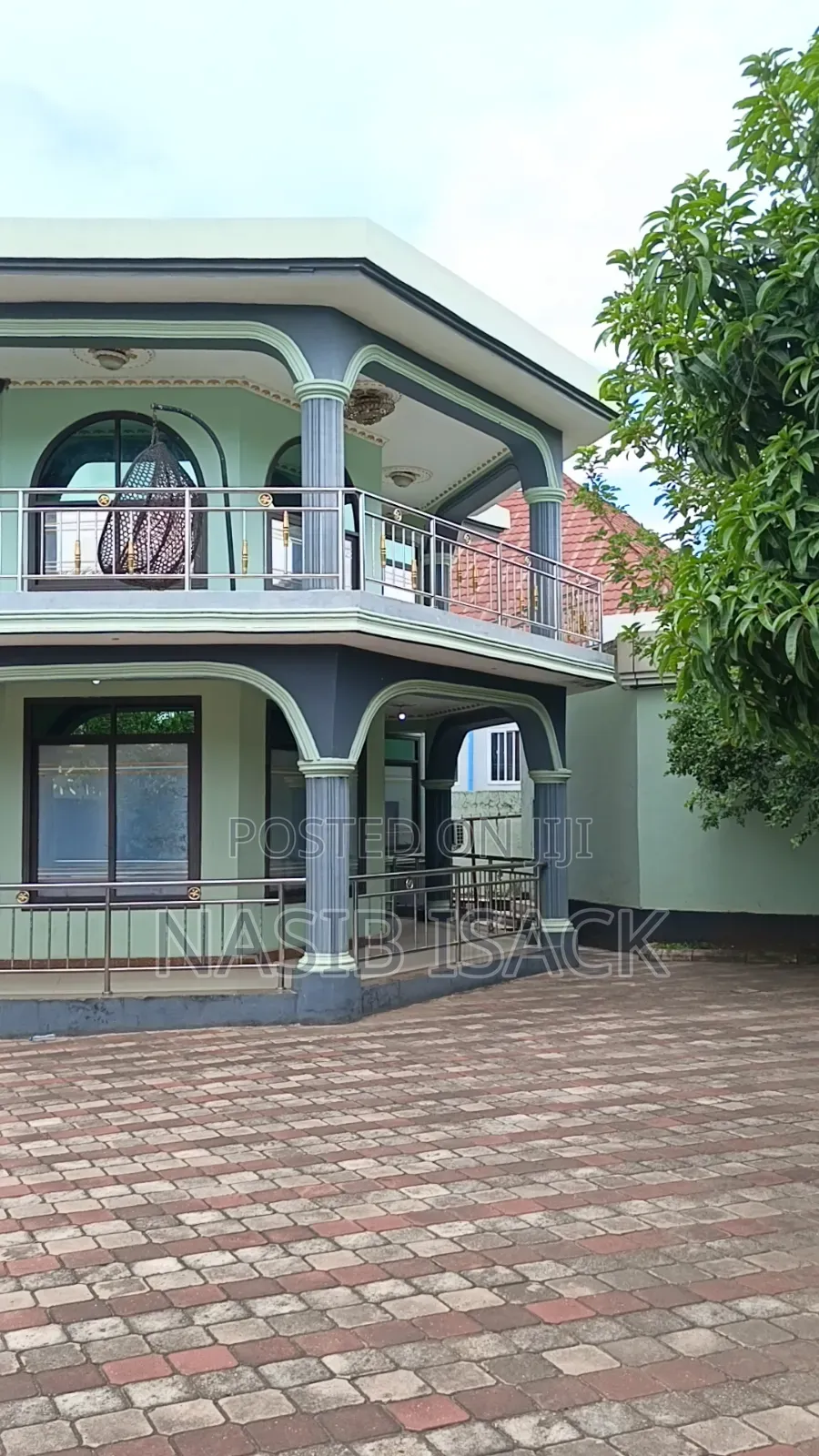 Furnished 7bdrm House in Mkolani for sale in Mkolani